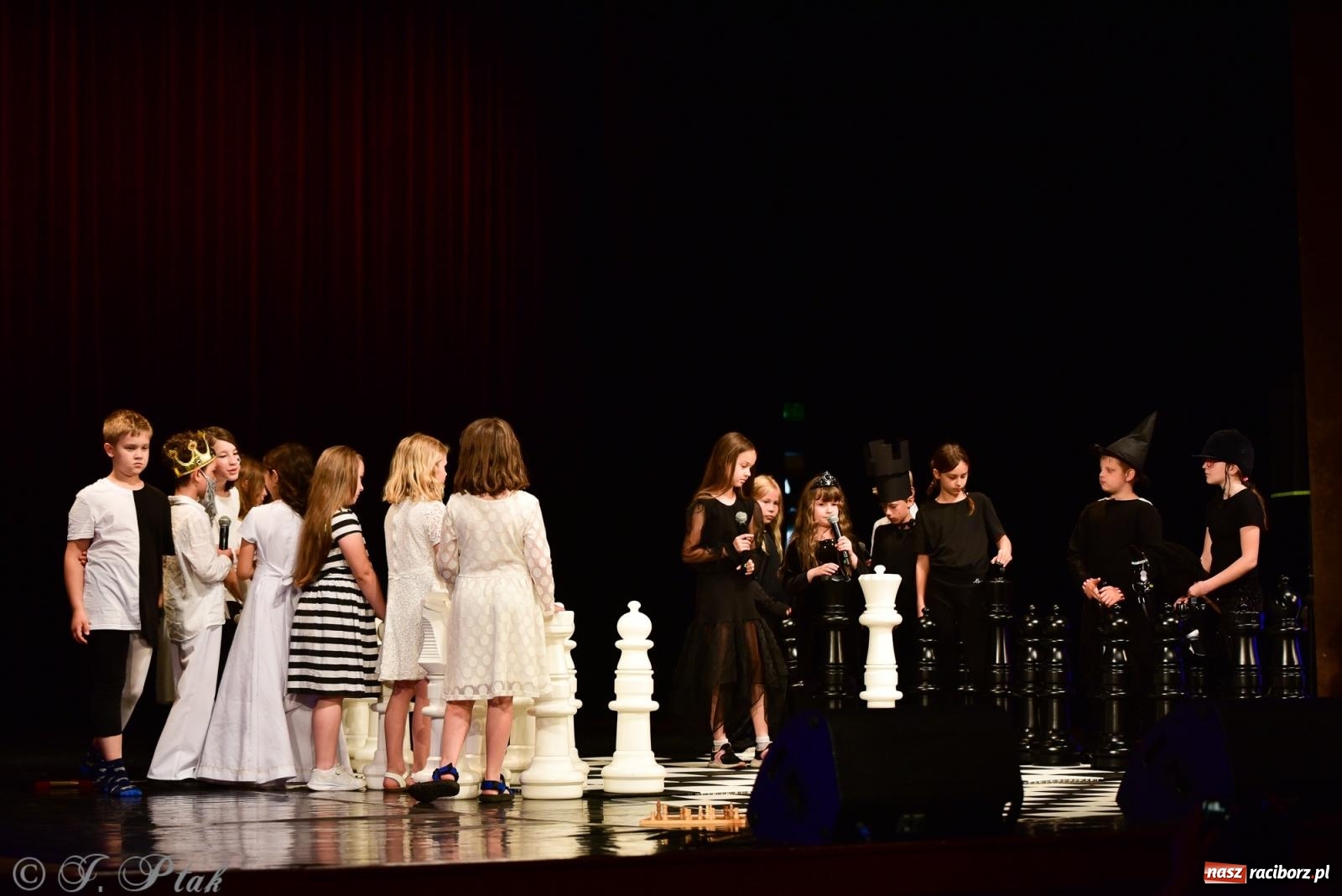 Zdjęcie w galerii na portalu naszraciborz.pl: XIV Powiatowy Festiwal Twórczości Artystycznej. Laureaci odebrali dyplomy [FOTO i WIDEO] wiadomości z regionu