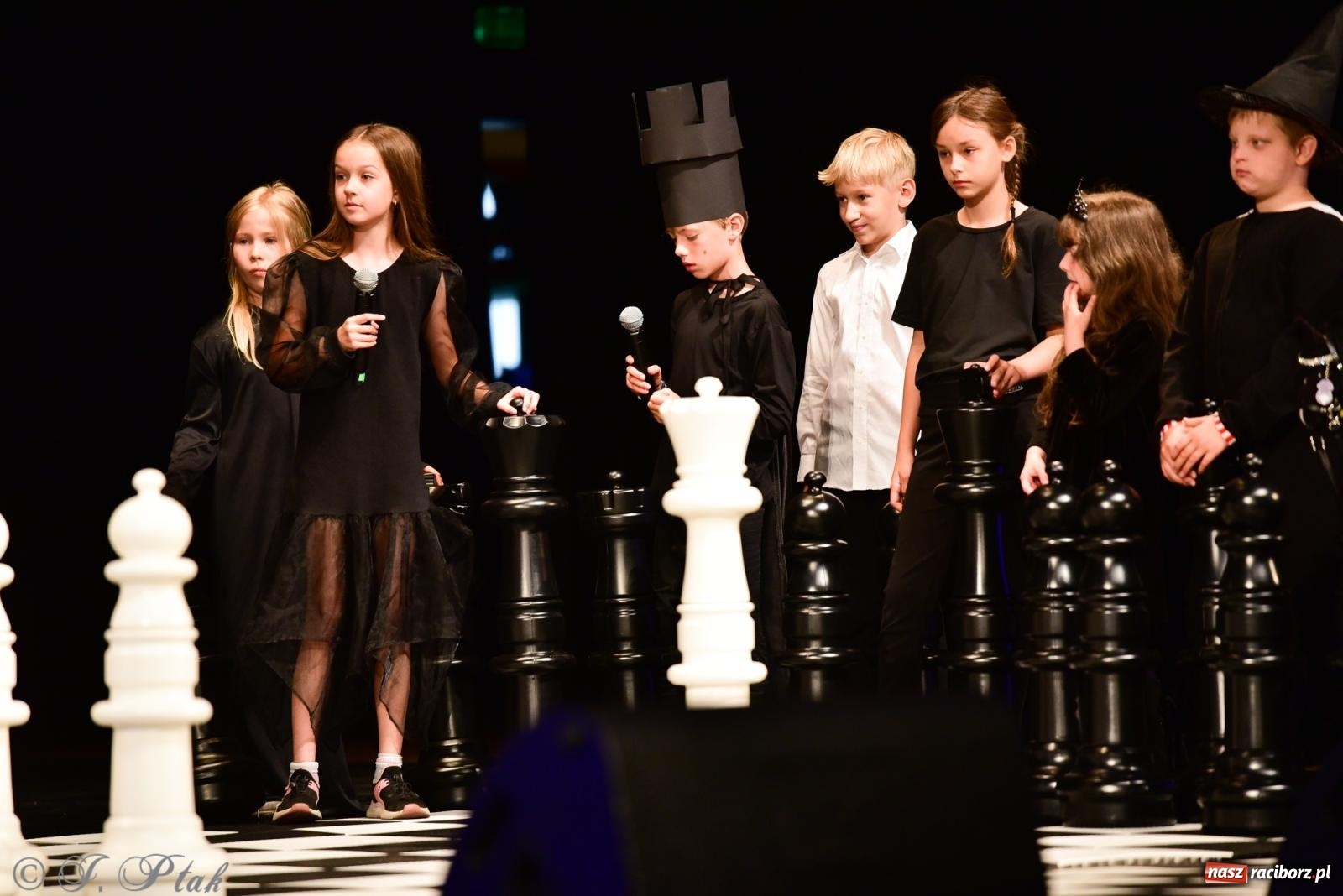 Zdjęcie w galerii na portalu naszraciborz.pl: XIV Powiatowy Festiwal Twórczości Artystycznej. Laureaci odebrali dyplomy [FOTO i WIDEO] wiadomości z regionu