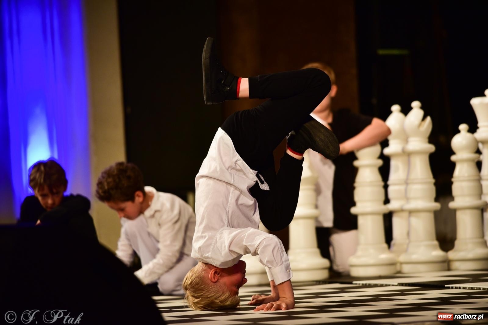 Zdjęcie w galerii na portalu naszraciborz.pl: XIV Powiatowy Festiwal Twórczości Artystycznej. Laureaci odebrali dyplomy [FOTO i WIDEO] wiadomości z regionu