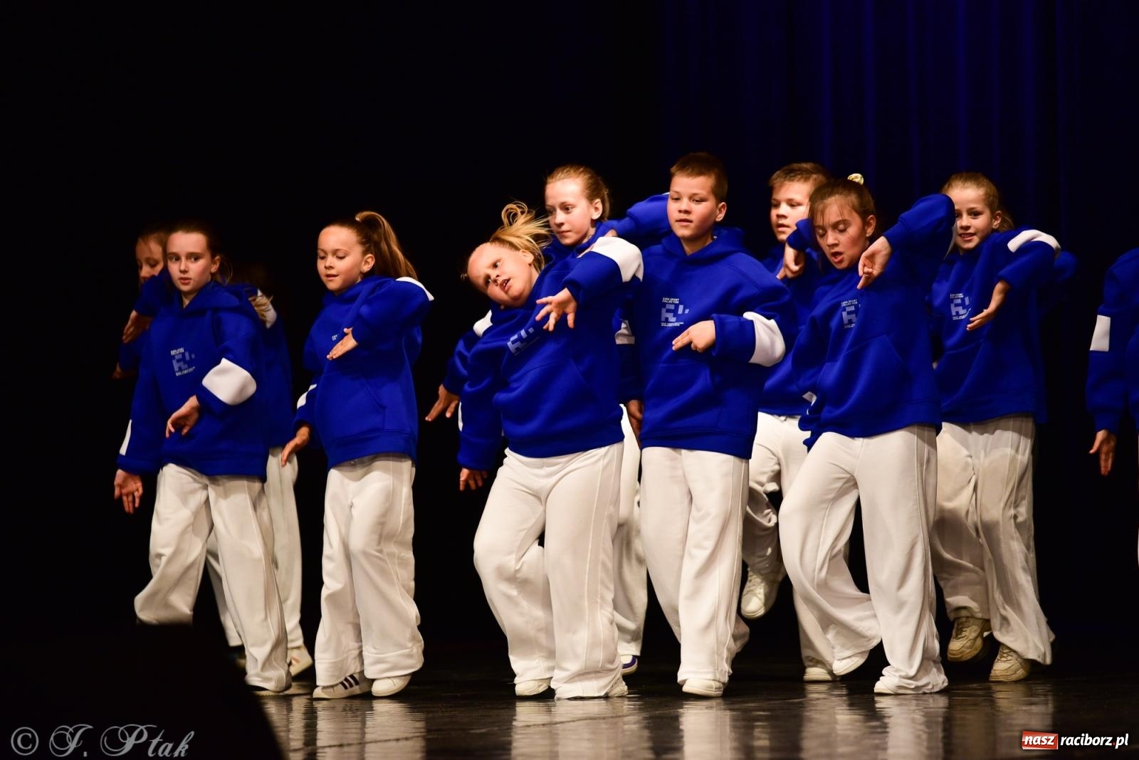Zdjęcie w galerii na portalu naszraciborz.pl: XIV Powiatowy Festiwal Twórczości Artystycznej. Laureaci odebrali dyplomy [FOTO i WIDEO] wiadomości z regionu
