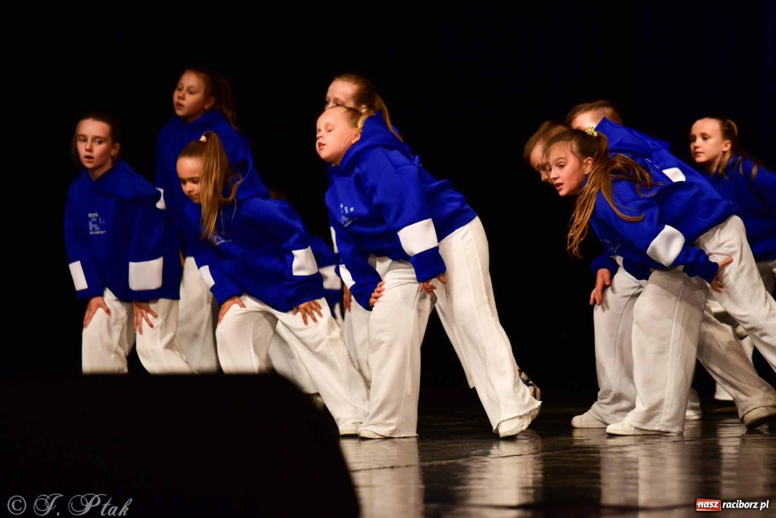 Zdjęcie w galerii na portalu naszraciborz.pl: XIV Powiatowy Festiwal Twórczości Artystycznej. Laureaci odebrali dyplomy [FOTO i WIDEO] wiadomości z regionu
