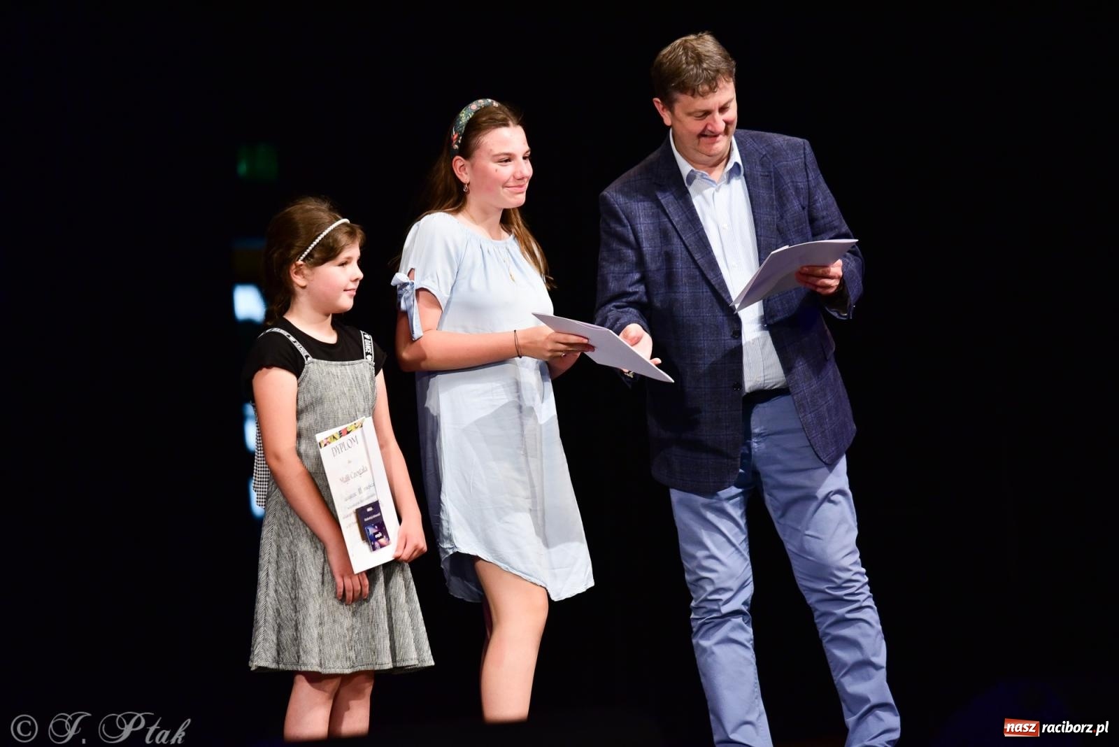 Zdjęcie w galerii na portalu naszraciborz.pl: XIV Powiatowy Festiwal Twórczości Artystycznej. Laureaci odebrali dyplomy [FOTO i WIDEO] wiadomości z regionu