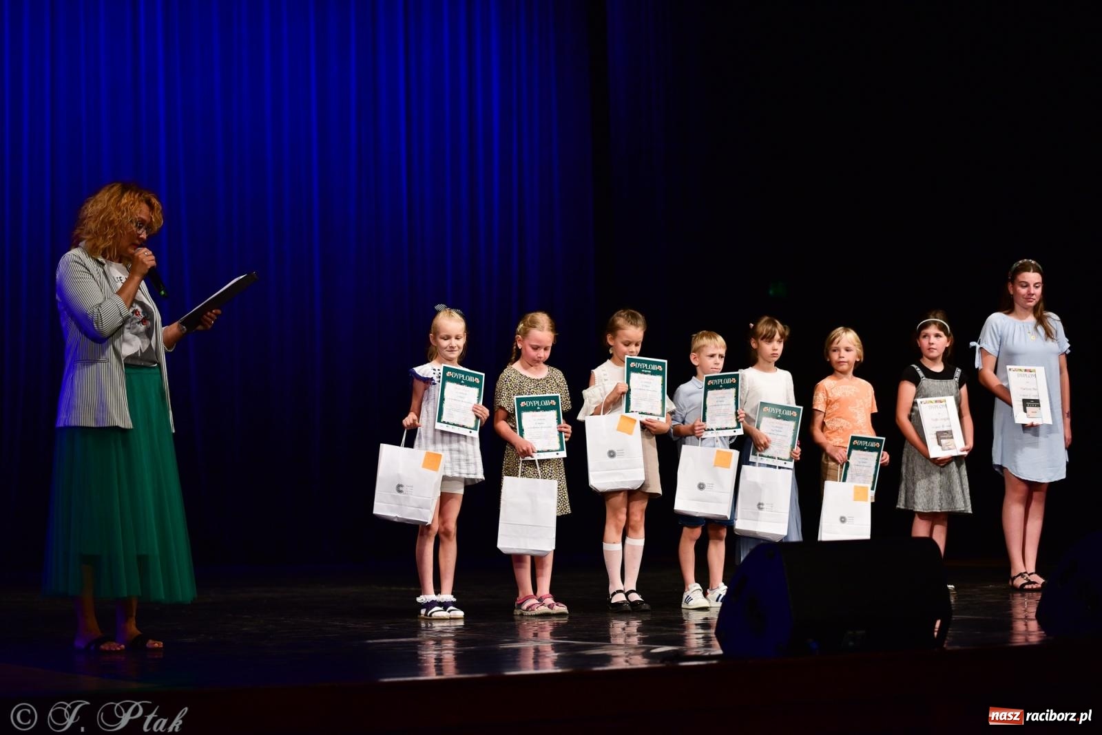 Zdjęcie w galerii na portalu naszraciborz.pl: XIV Powiatowy Festiwal Twórczości Artystycznej. Laureaci odebrali dyplomy [FOTO i WIDEO] wiadomości z regionu