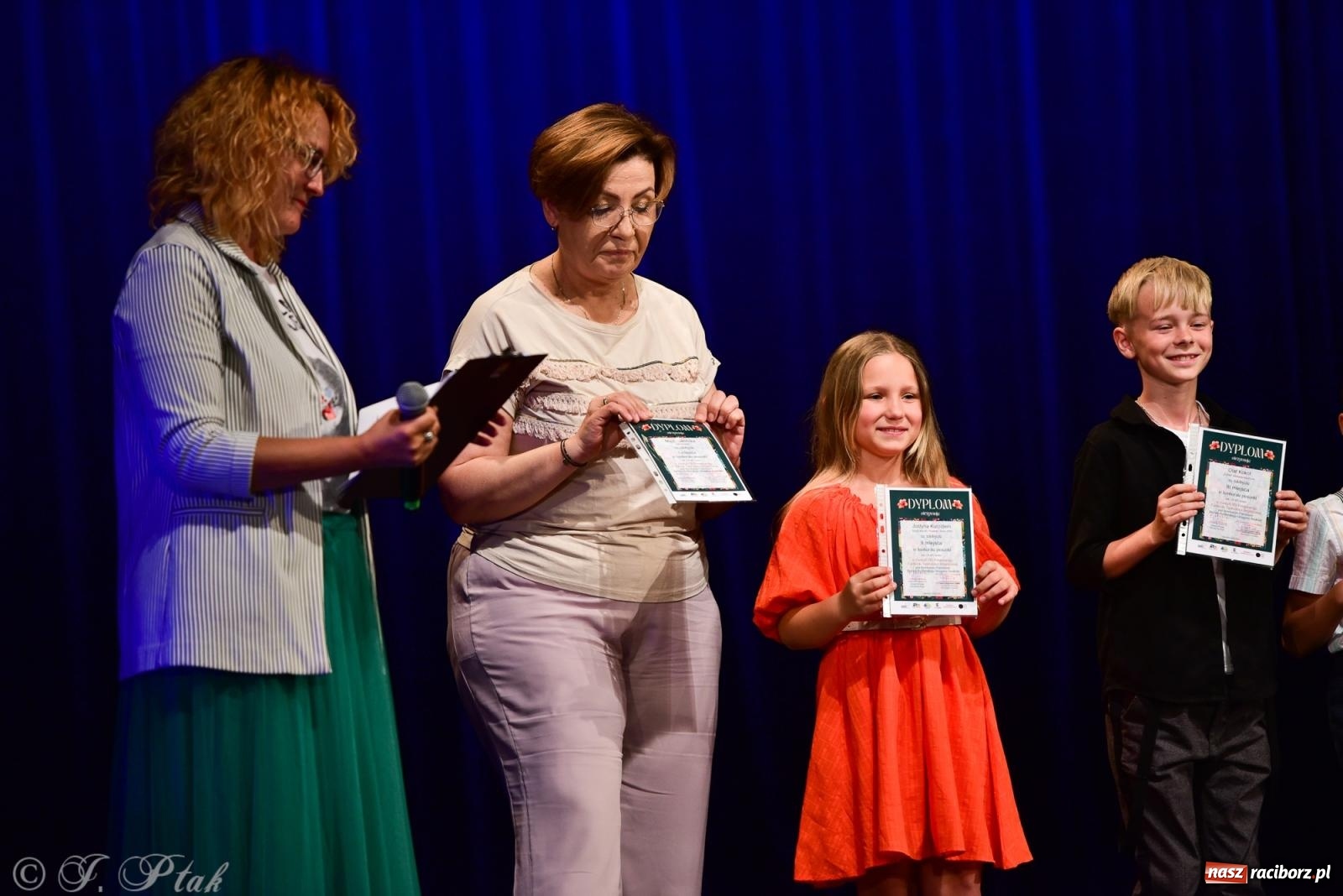 Zdjęcie w galerii na portalu naszraciborz.pl: XIV Powiatowy Festiwal Twórczości Artystycznej. Laureaci odebrali dyplomy [FOTO i WIDEO] wiadomości z regionu