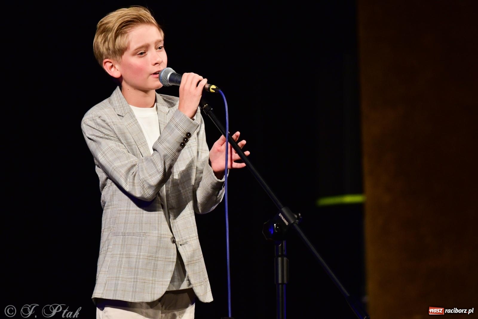 Zdjęcie w galerii na portalu naszraciborz.pl: XIV Powiatowy Festiwal Twórczości Artystycznej. Laureaci odebrali dyplomy [FOTO i WIDEO] wiadomości z regionu