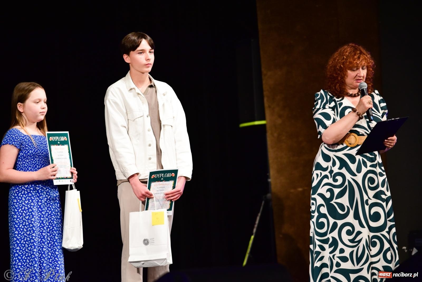 Zdjęcie w galerii na portalu naszraciborz.pl: XIV Powiatowy Festiwal Twórczości Artystycznej. Laureaci odebrali dyplomy [FOTO i WIDEO] wiadomości z regionu