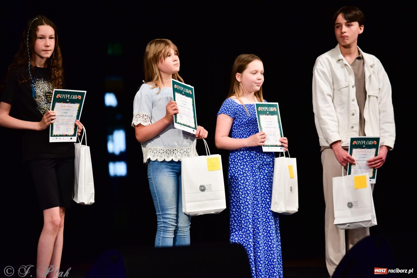 Zdjęcie w galerii na portalu naszraciborz.pl: XIV Powiatowy Festiwal Twórczości Artystycznej. Laureaci odebrali dyplomy [FOTO i WIDEO] wiadomości z regionu