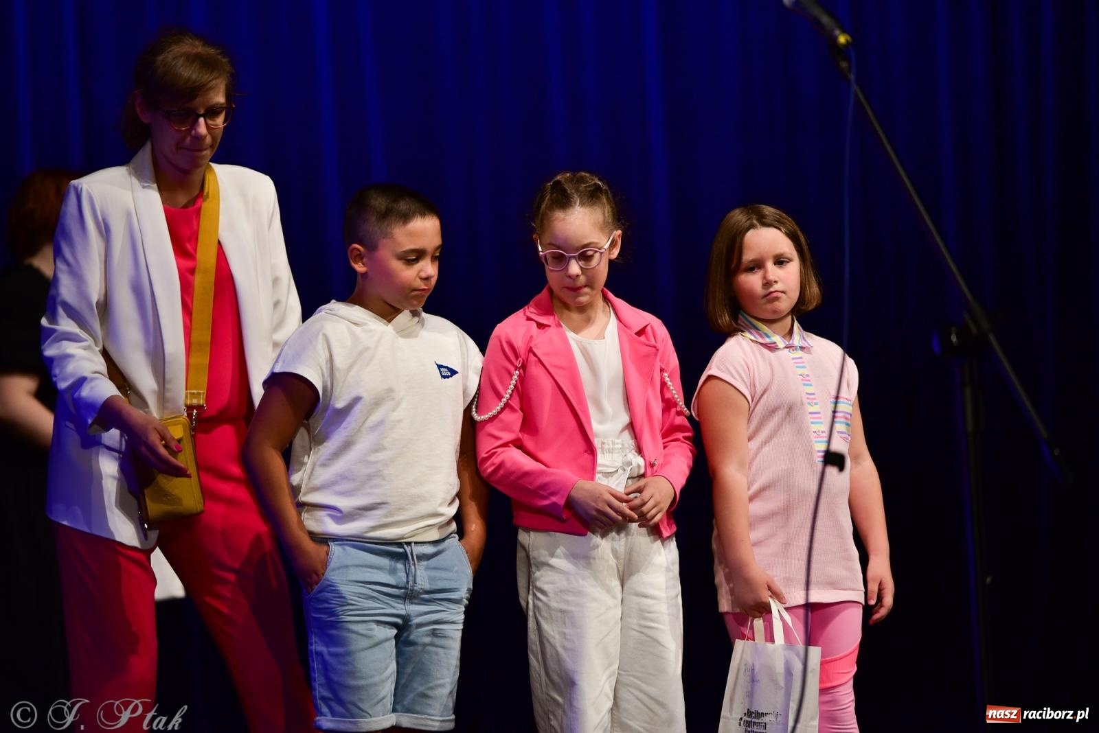 Zdjęcie w galerii na portalu naszraciborz.pl: XIV Powiatowy Festiwal Twórczości Artystycznej. Laureaci odebrali dyplomy [FOTO i WIDEO] wiadomości z regionu