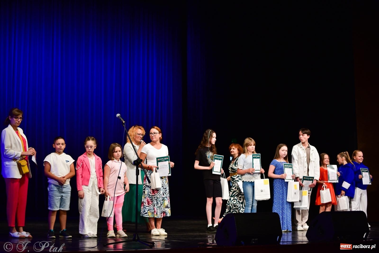 Zdjęcie w galerii na portalu naszraciborz.pl: XIV Powiatowy Festiwal Twórczości Artystycznej. Laureaci odebrali dyplomy [FOTO i WIDEO] wiadomości z regionu