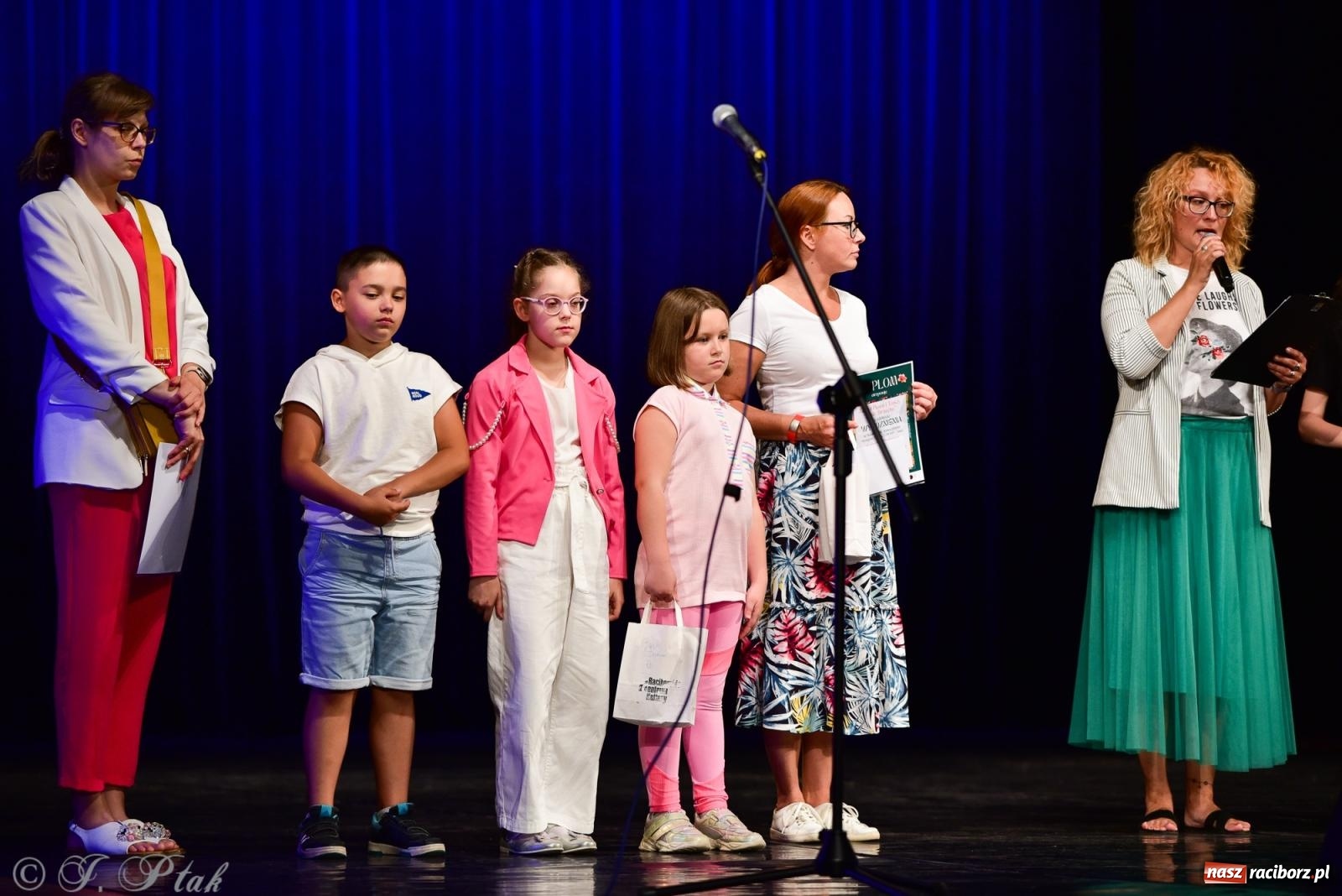 Zdjęcie w galerii na portalu naszraciborz.pl: XIV Powiatowy Festiwal Twórczości Artystycznej. Laureaci odebrali dyplomy [FOTO i WIDEO] wiadomości z regionu