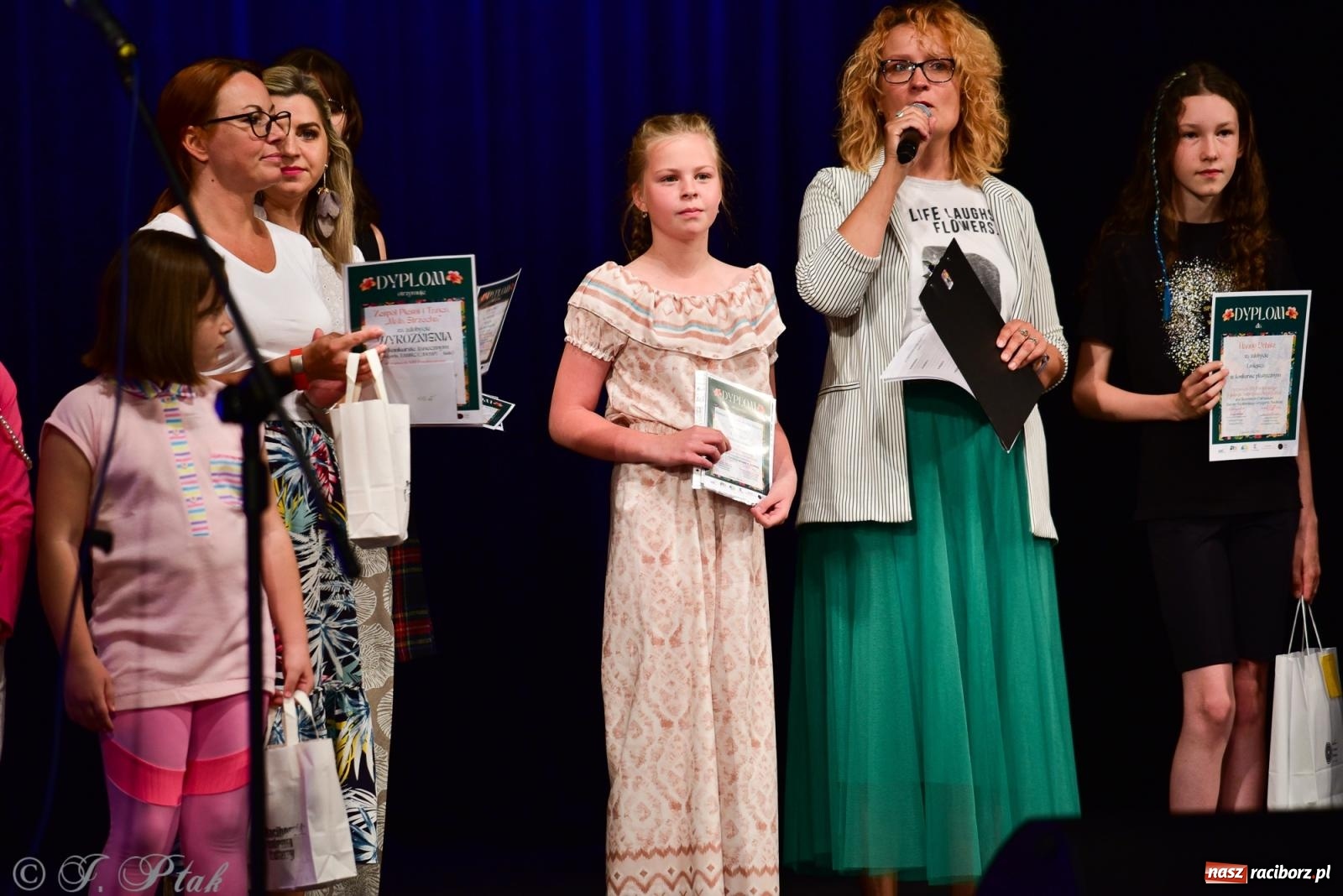 Zdjęcie w galerii na portalu naszraciborz.pl: XIV Powiatowy Festiwal Twórczości Artystycznej. Laureaci odebrali dyplomy [FOTO i WIDEO] wiadomości z regionu