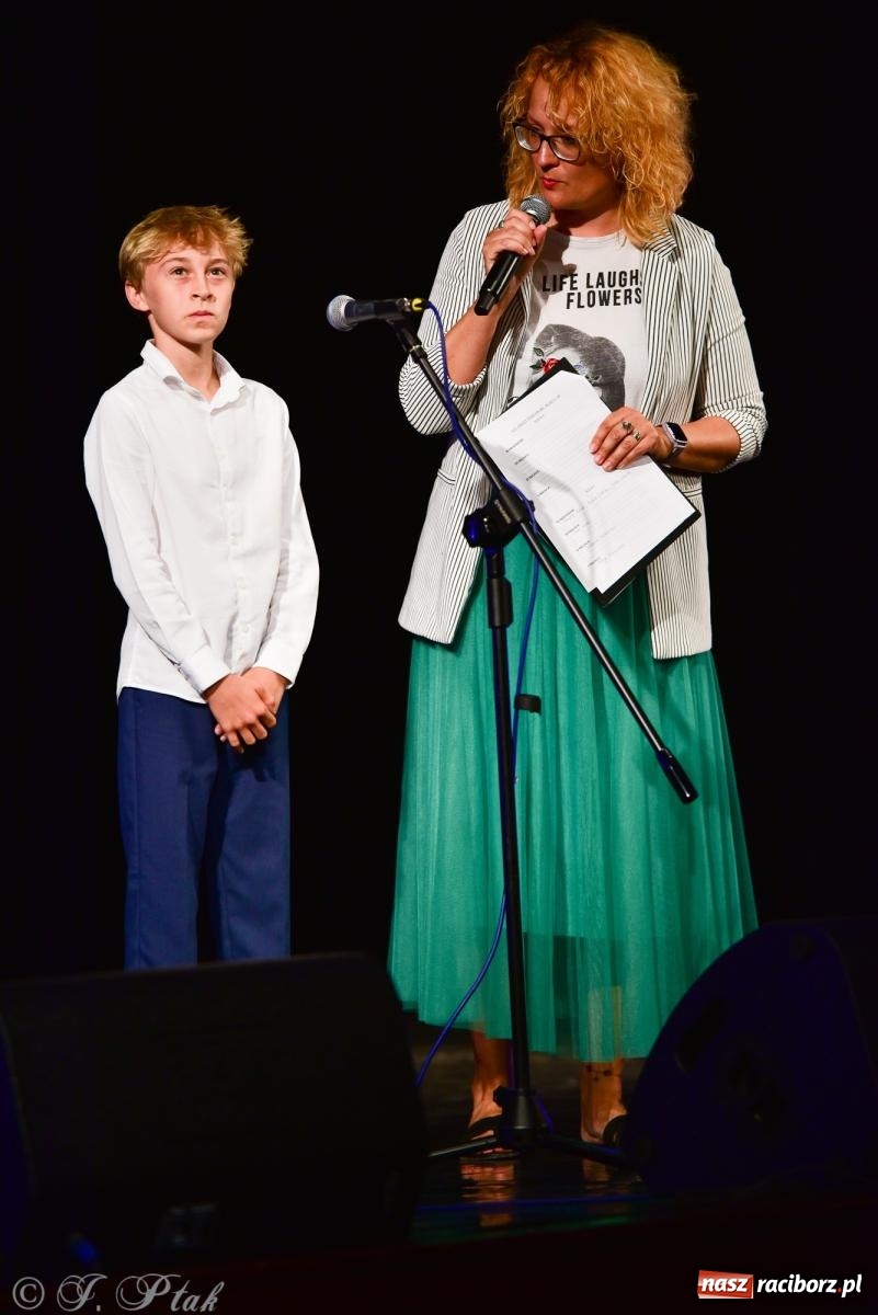 Zdjęcie w galerii na portalu naszraciborz.pl: XIV Powiatowy Festiwal Twórczości Artystycznej. Laureaci odebrali dyplomy [FOTO i WIDEO] wiadomości z regionu