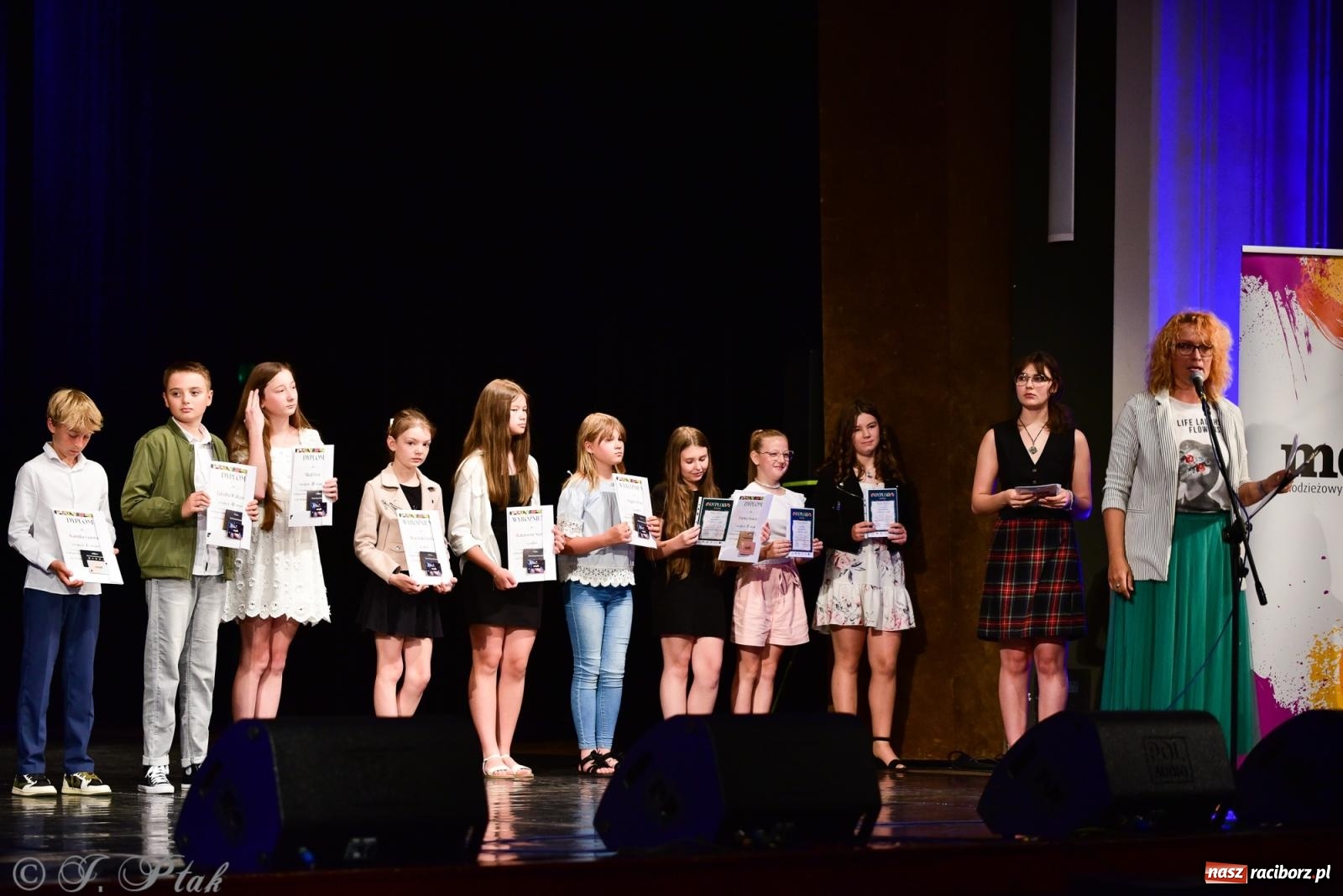 Zdjęcie w galerii na portalu naszraciborz.pl: XIV Powiatowy Festiwal Twórczości Artystycznej. Laureaci odebrali dyplomy [FOTO i WIDEO] wiadomości z regionu