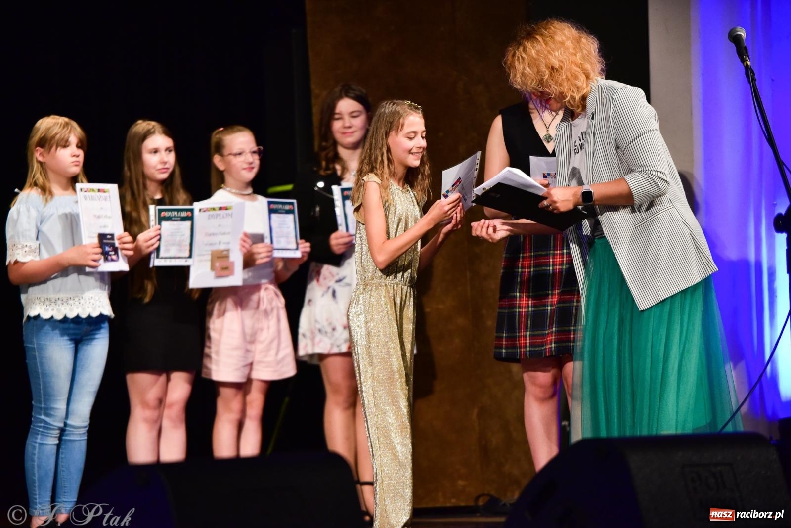 Zdjęcie w galerii na portalu naszraciborz.pl: XIV Powiatowy Festiwal Twórczości Artystycznej. Laureaci odebrali dyplomy [FOTO i WIDEO] wiadomości z regionu