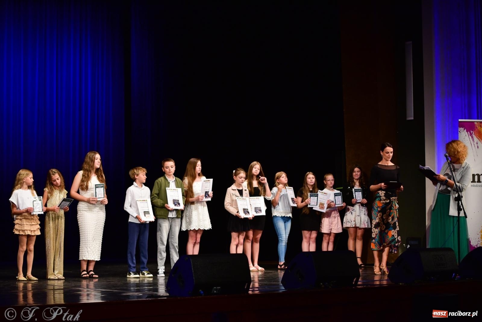 Zdjęcie w galerii na portalu naszraciborz.pl: XIV Powiatowy Festiwal Twórczości Artystycznej. Laureaci odebrali dyplomy [FOTO i WIDEO] wiadomości z regionu