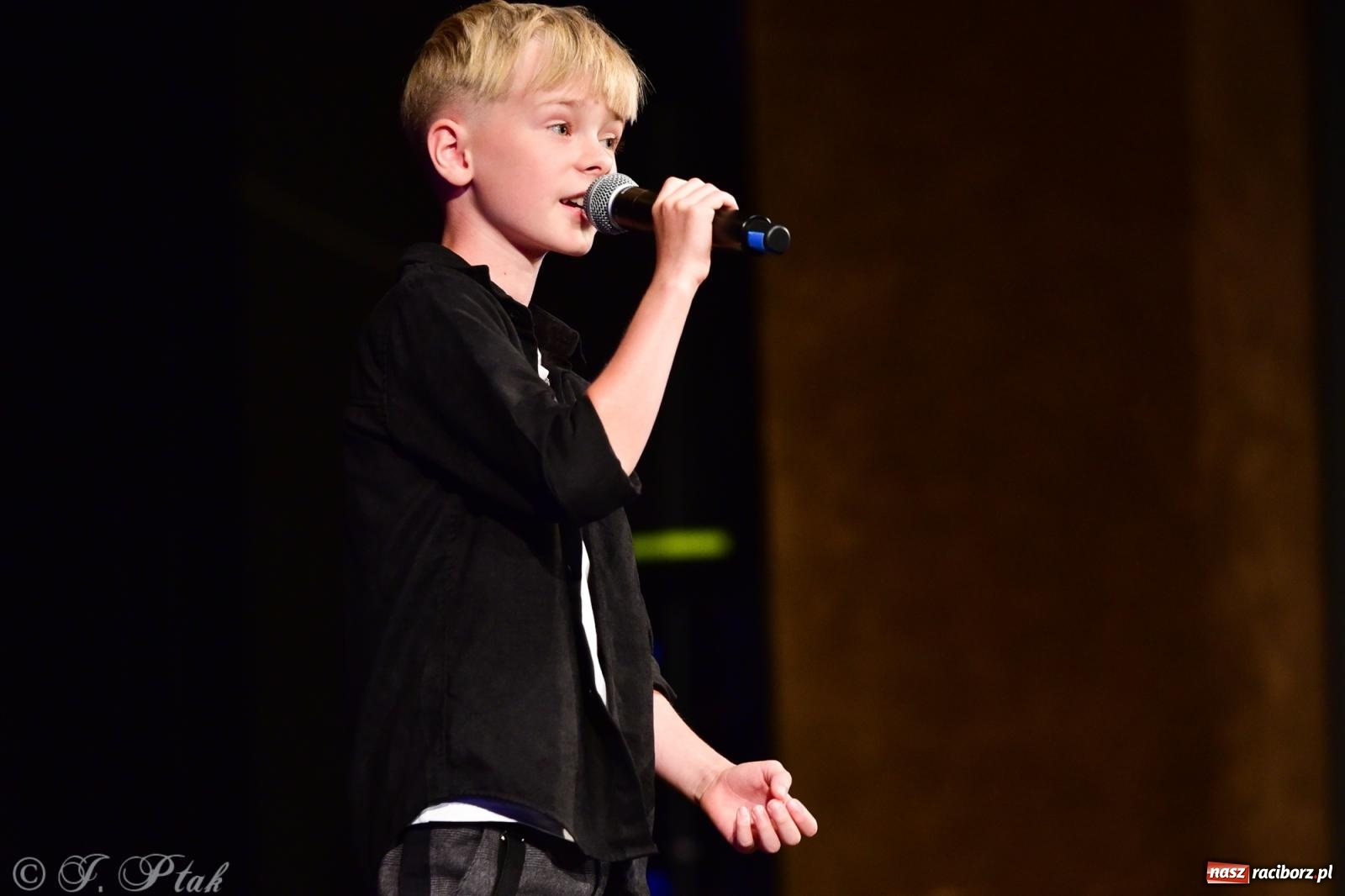 Zdjęcie w galerii na portalu naszraciborz.pl: XIV Powiatowy Festiwal Twórczości Artystycznej. Laureaci odebrali dyplomy [FOTO i WIDEO] wiadomości z regionu