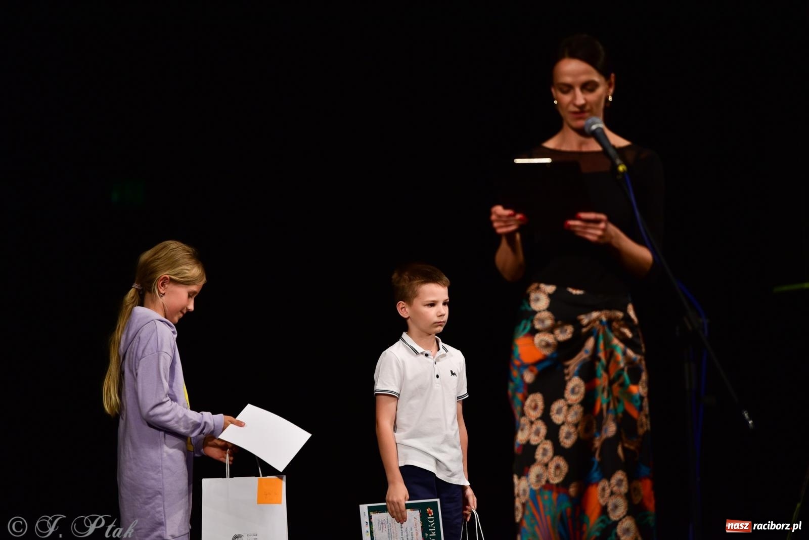 Zdjęcie w galerii na portalu naszraciborz.pl: XIV Powiatowy Festiwal Twórczości Artystycznej. Laureaci odebrali dyplomy [FOTO i WIDEO] wiadomości z regionu