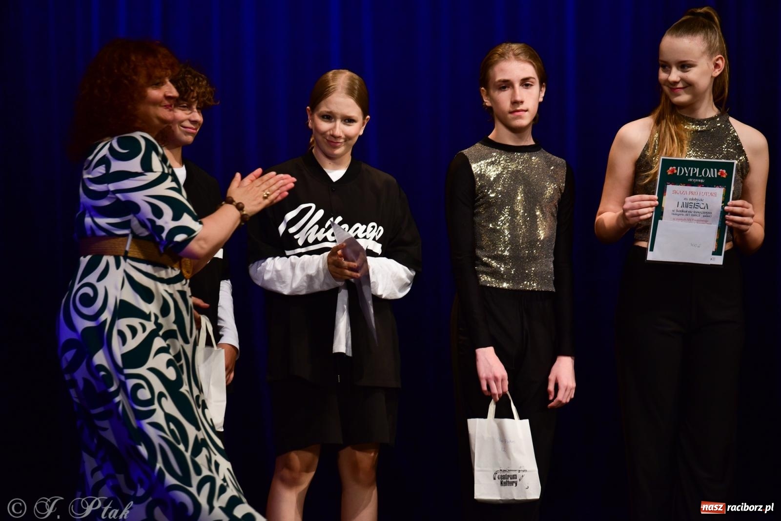 Zdjęcie w galerii na portalu naszraciborz.pl: XIV Powiatowy Festiwal Twórczości Artystycznej. Laureaci odebrali dyplomy [FOTO i WIDEO] wiadomości z regionu