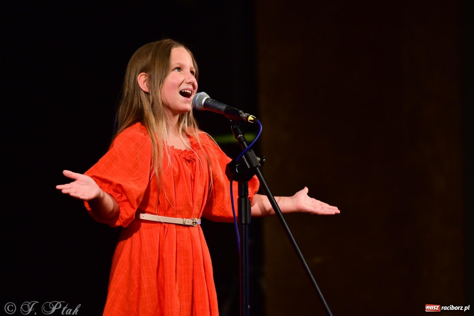 Zdjęcie w galerii na portalu naszraciborz.pl: XIV Powiatowy Festiwal Twórczości Artystycznej. Laureaci odebrali dyplomy [FOTO i WIDEO] wiadomości z regionu