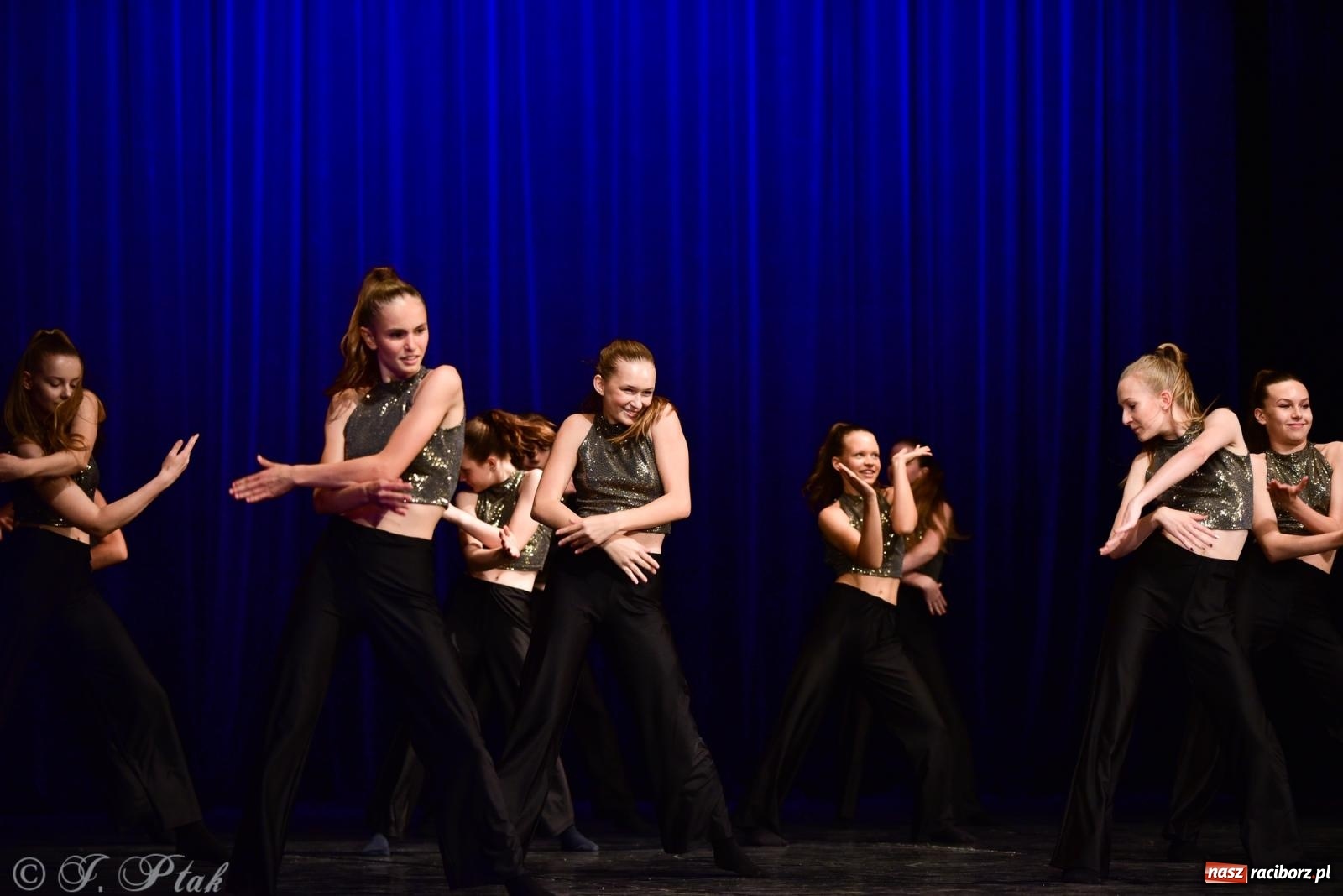 Zdjęcie w galerii na portalu naszraciborz.pl: XIV Powiatowy Festiwal Twórczości Artystycznej. Laureaci odebrali dyplomy [FOTO i WIDEO] wiadomości z regionu