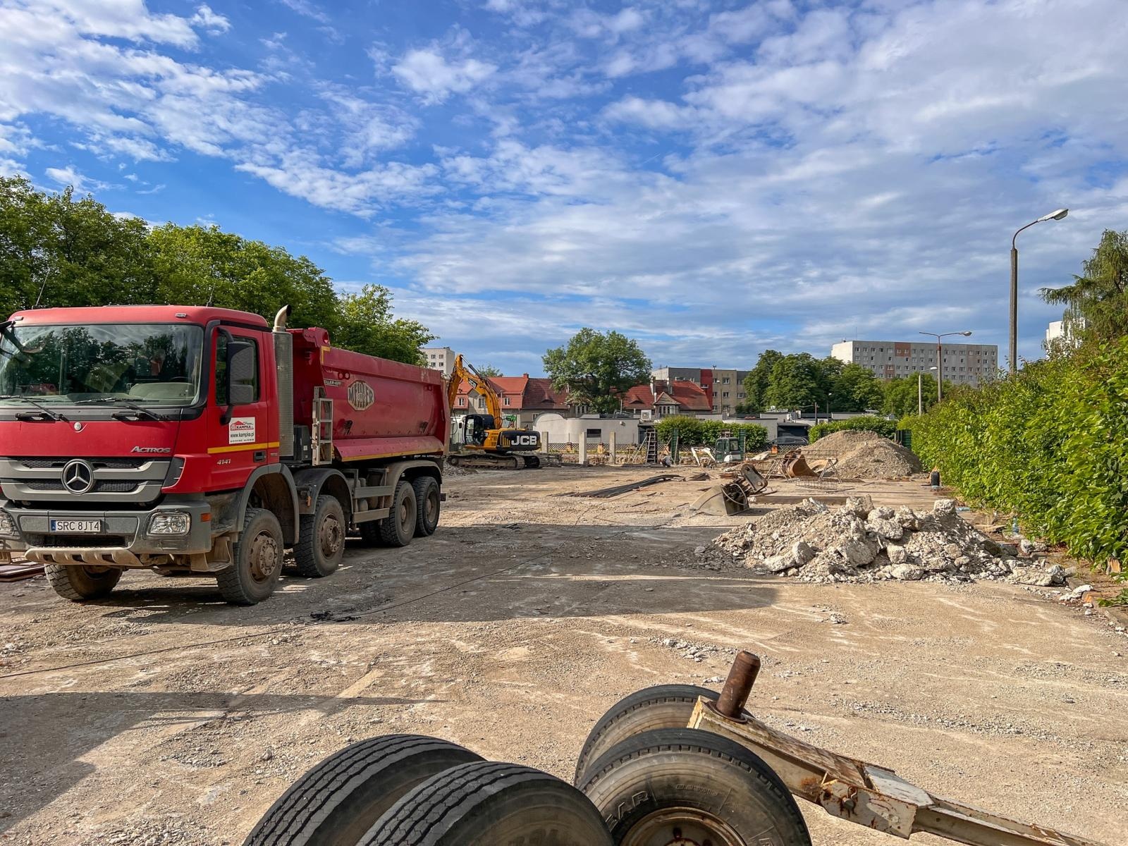 Zdjęcie w galerii na portalu naszraciborz.pl: Ruszyła budowa pierwszego parkingu wielopoziomowego w Raciborzu [FOTO] wiadomości z regionu