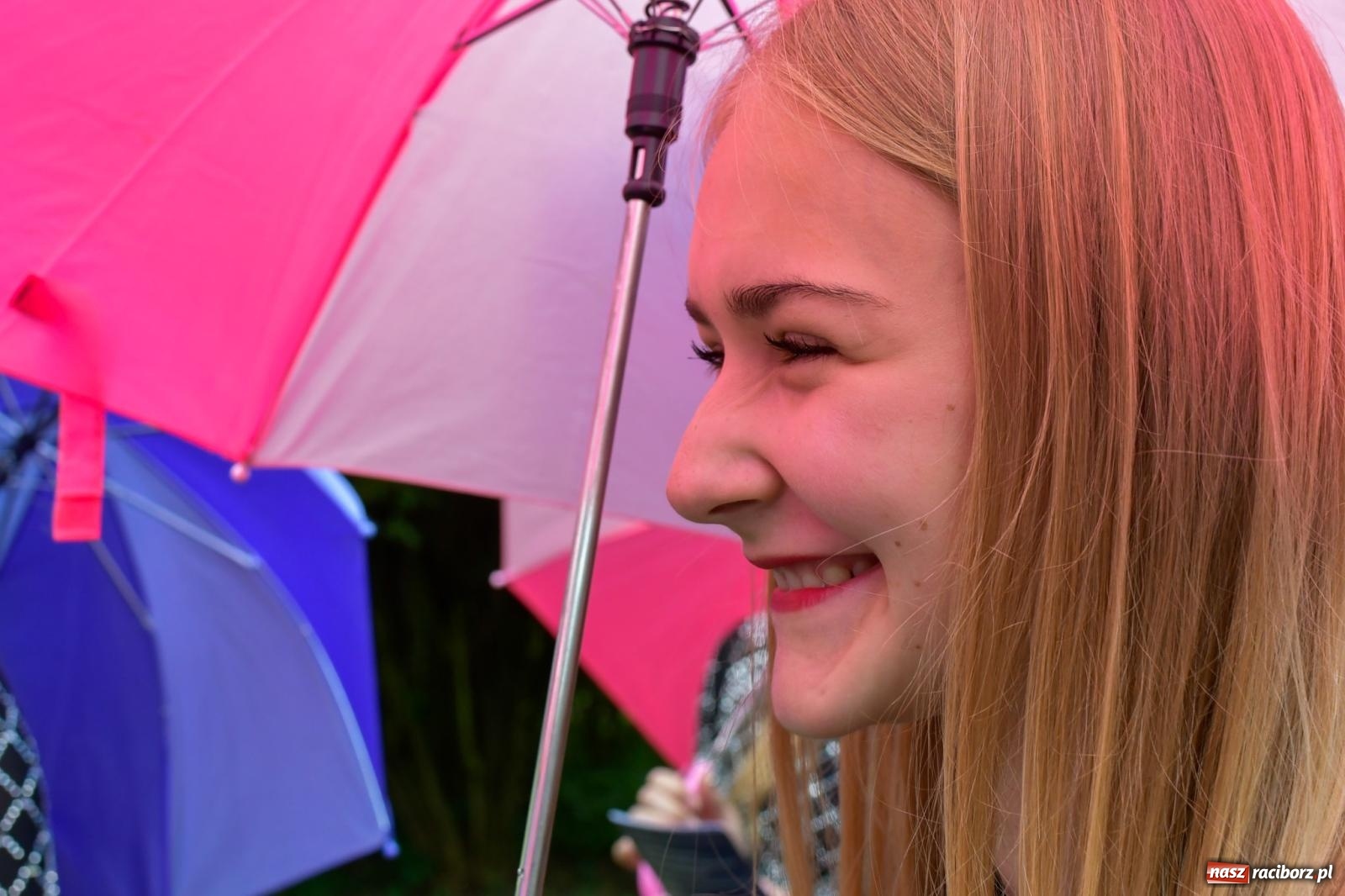 Zdjęcie w galerii na portalu naszraciborz.pl: Raciborski spacer z Dixieland Street Band [FOTO i WIDEO] wiadomości z regionu