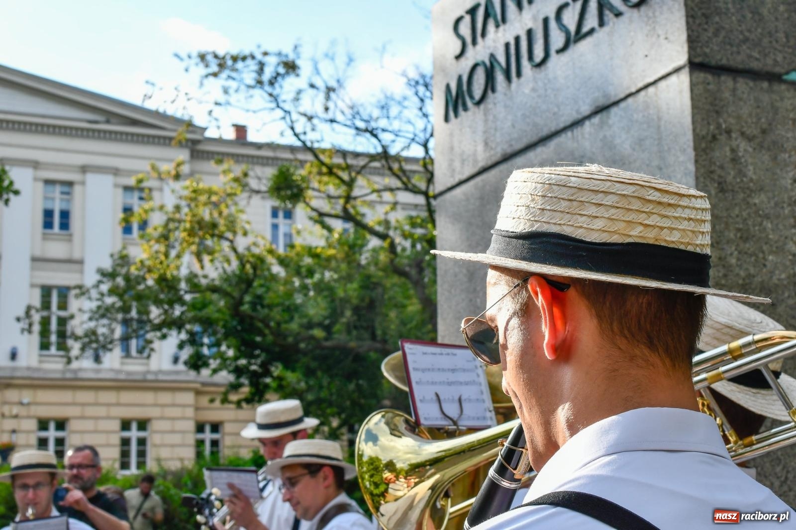 Zdjęcie w galerii na portalu naszraciborz.pl: Raciborski spacer z Dixieland Street Band [FOTO i WIDEO] wiadomości z regionu