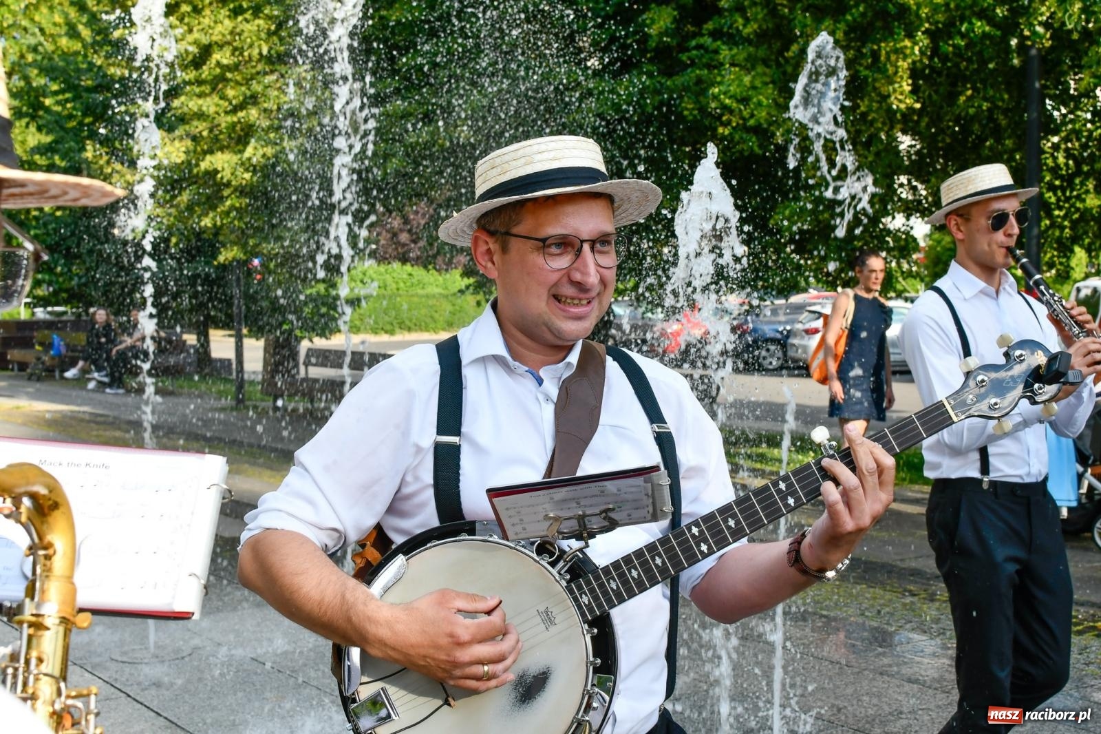 Zdjęcie w galerii na portalu naszraciborz.pl: Raciborski spacer z Dixieland Street Band [FOTO i WIDEO] wiadomości z regionu
