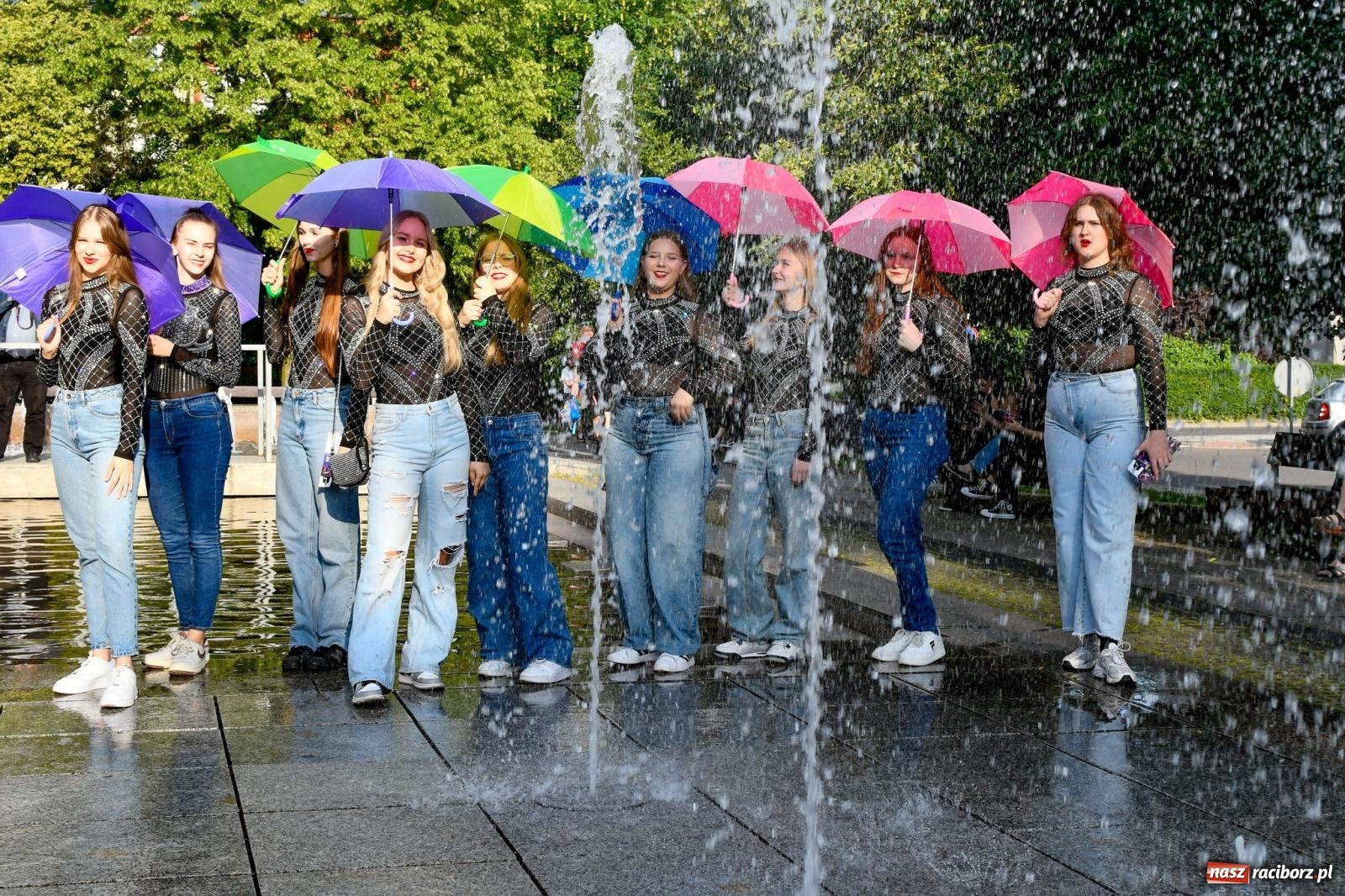 Zdjęcie w galerii na portalu naszraciborz.pl: Raciborski spacer z Dixieland Street Band [FOTO i WIDEO] wiadomości z regionu