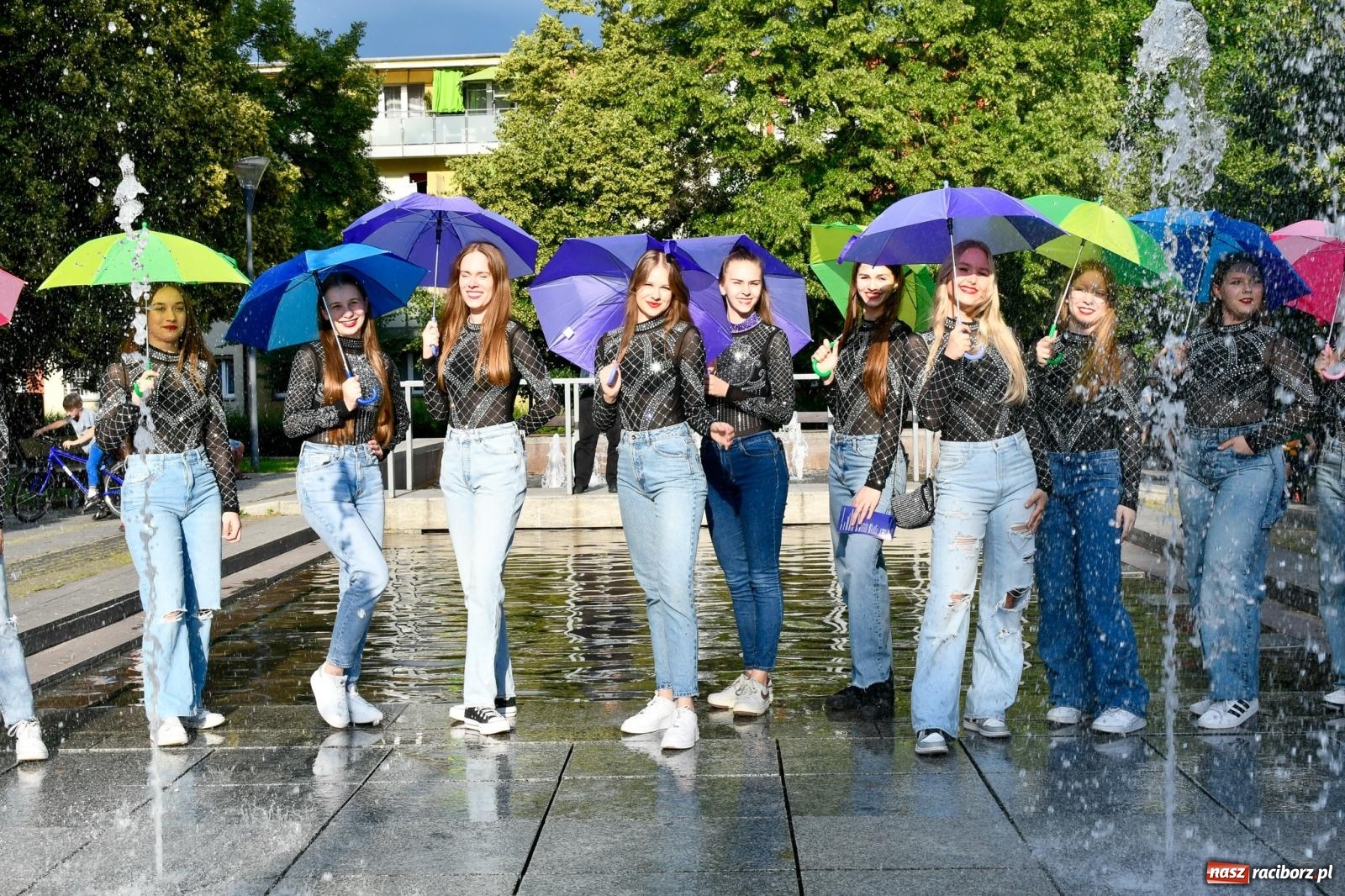 Zdjęcie w galerii na portalu naszraciborz.pl: Raciborski spacer z Dixieland Street Band [FOTO i WIDEO] wiadomości z regionu