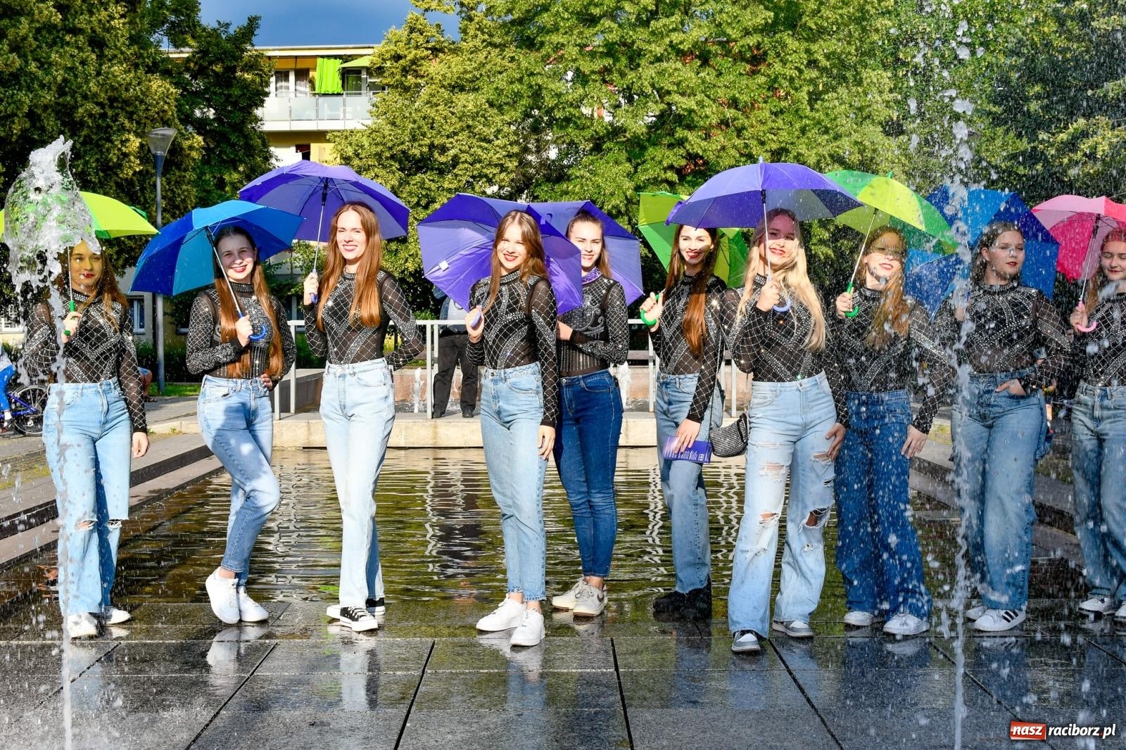 Zdjęcie w galerii na portalu naszraciborz.pl: Raciborski spacer z Dixieland Street Band [FOTO i WIDEO] wiadomości z regionu