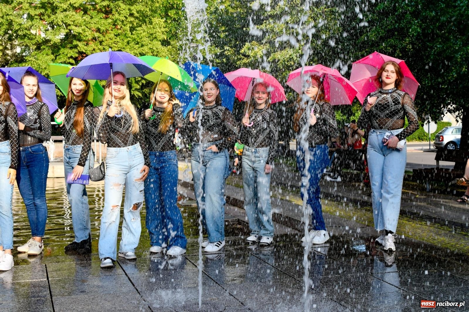 Zdjęcie w galerii na portalu naszraciborz.pl: Raciborski spacer z Dixieland Street Band [FOTO i WIDEO] wiadomości z regionu