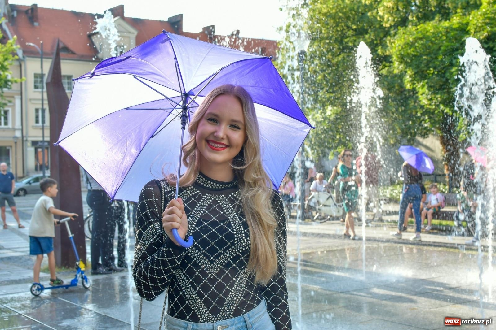 Zdjęcie w galerii na portalu naszraciborz.pl: Raciborski spacer z Dixieland Street Band [FOTO i WIDEO] wiadomości z regionu