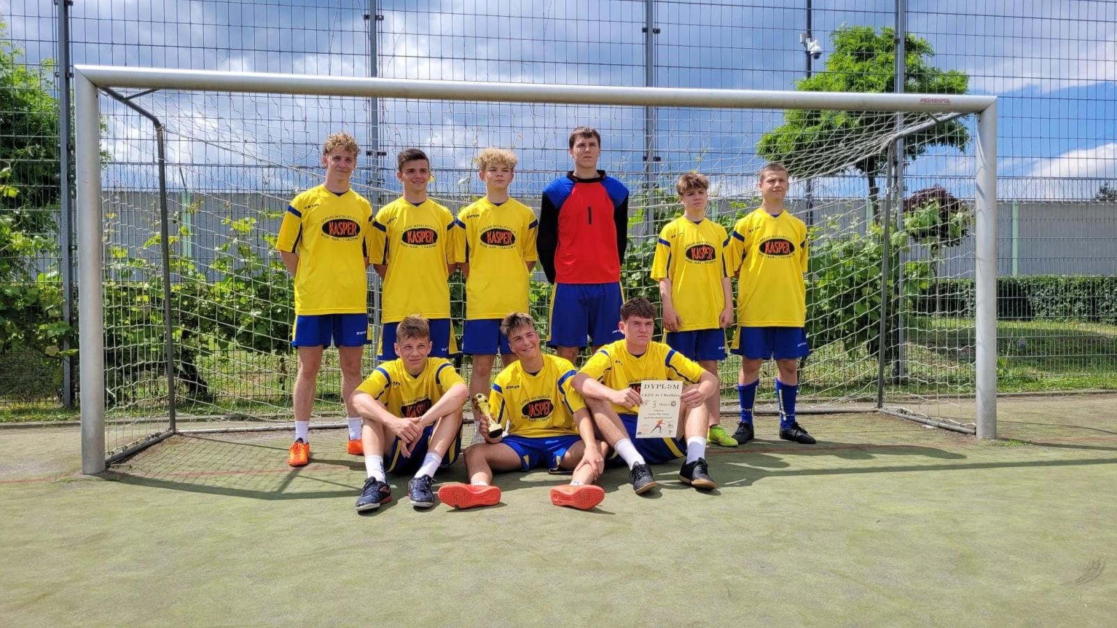 Zdjęcie w galerii na portalu naszraciborz.pl: Wiosenny Turniej Piłki Nożnej Szkół Ponadpodstawowych wiadomości z regionu