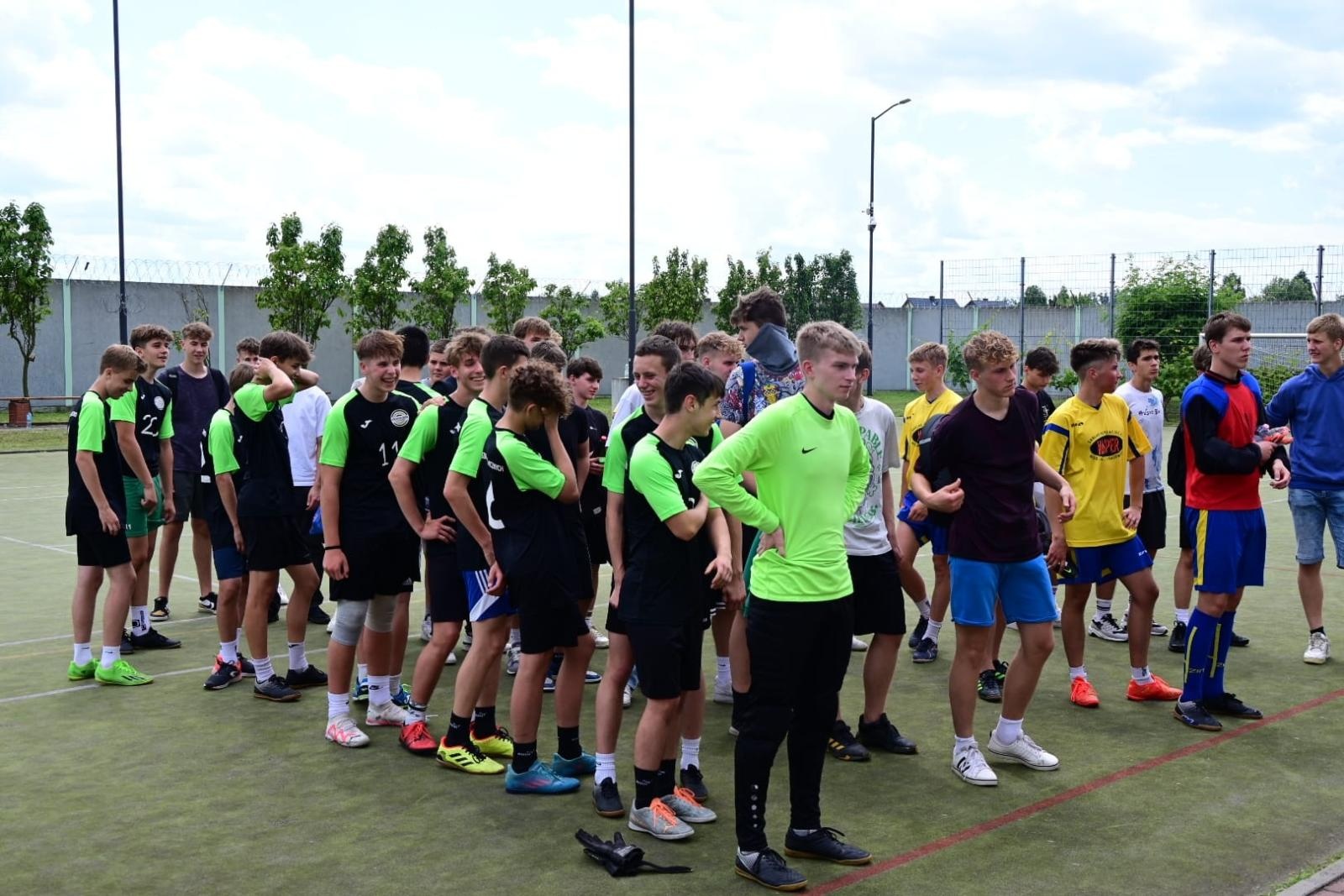 Zdjęcie w galerii na portalu naszraciborz.pl: Wiosenny Turniej Piłki Nożnej Szkół Ponadpodstawowych wiadomości z regionu