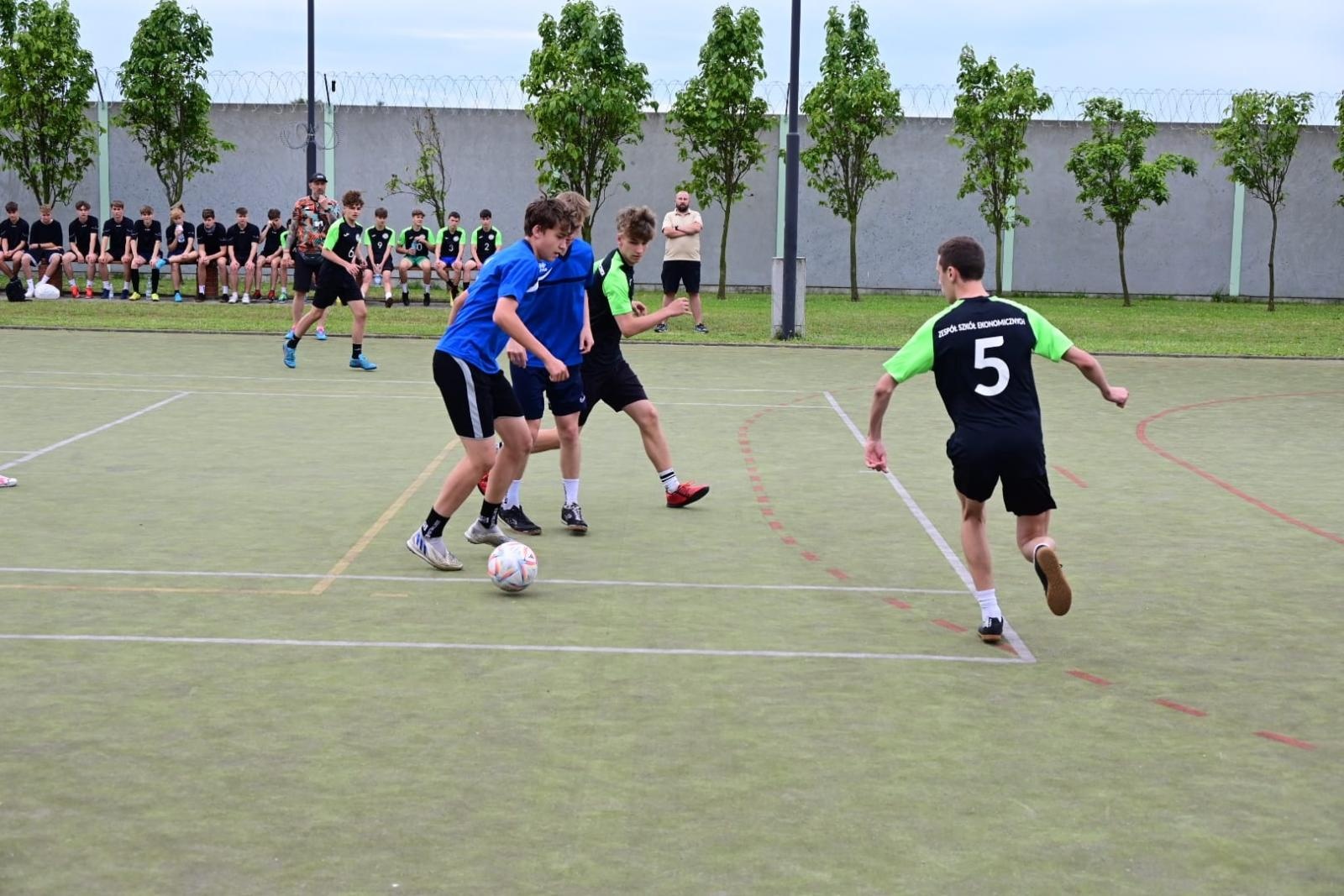 Zdjęcie w galerii na portalu naszraciborz.pl: Wiosenny Turniej Piłki Nożnej Szkół Ponadpodstawowych wiadomości z regionu