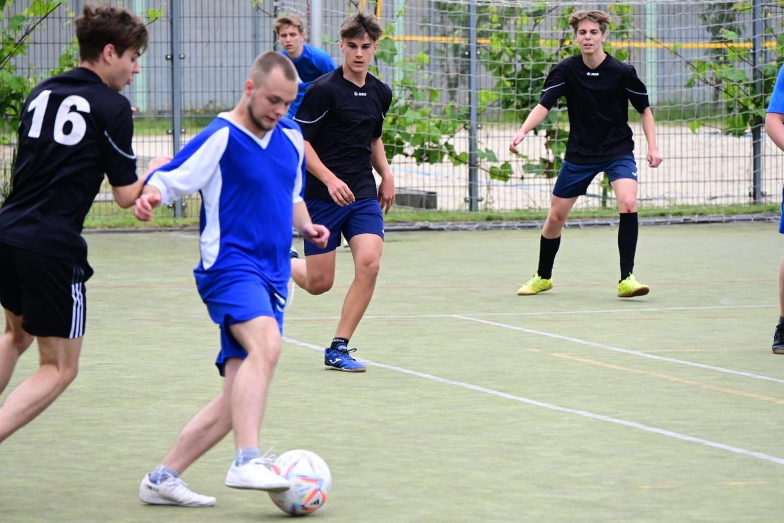 Zdjęcie w galerii na portalu naszraciborz.pl: Wiosenny Turniej Piłki Nożnej Szkół Ponadpodstawowych wiadomości z regionu
