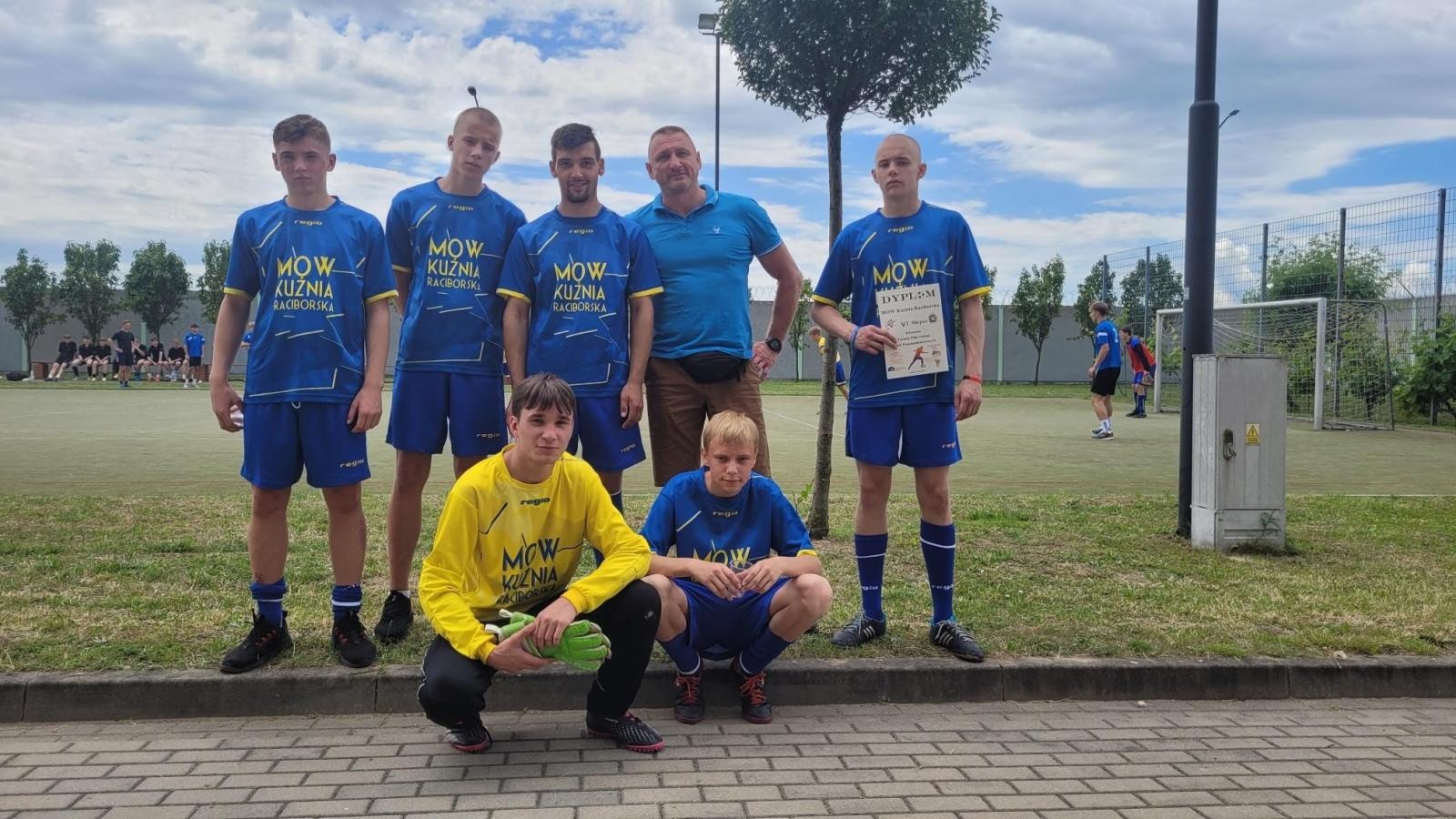 Zdjęcie w galerii na portalu naszraciborz.pl: Wiosenny Turniej Piłki Nożnej Szkół Ponadpodstawowych wiadomości z regionu