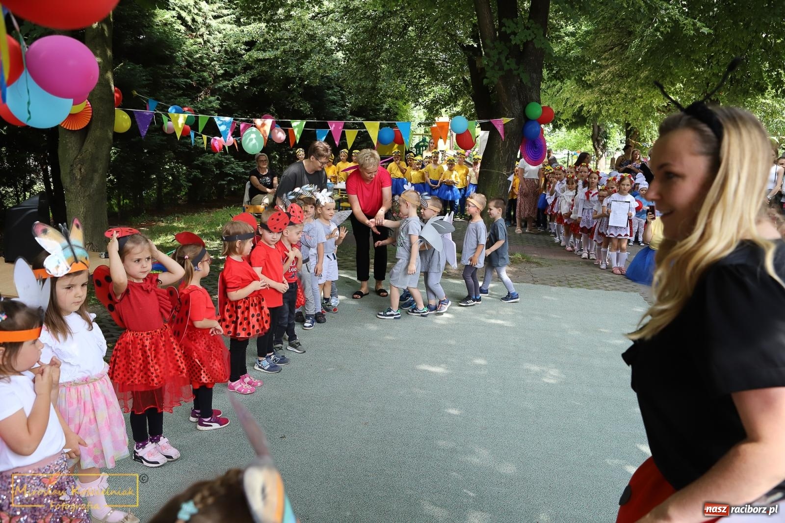 Zdjęcie w galerii na portalu naszraciborz.pl: Uśmiech i radość w Przedszkolu nr 3. Festyn przy Kozielskiej [FOTO i WIDEO] wiadomości z regionu