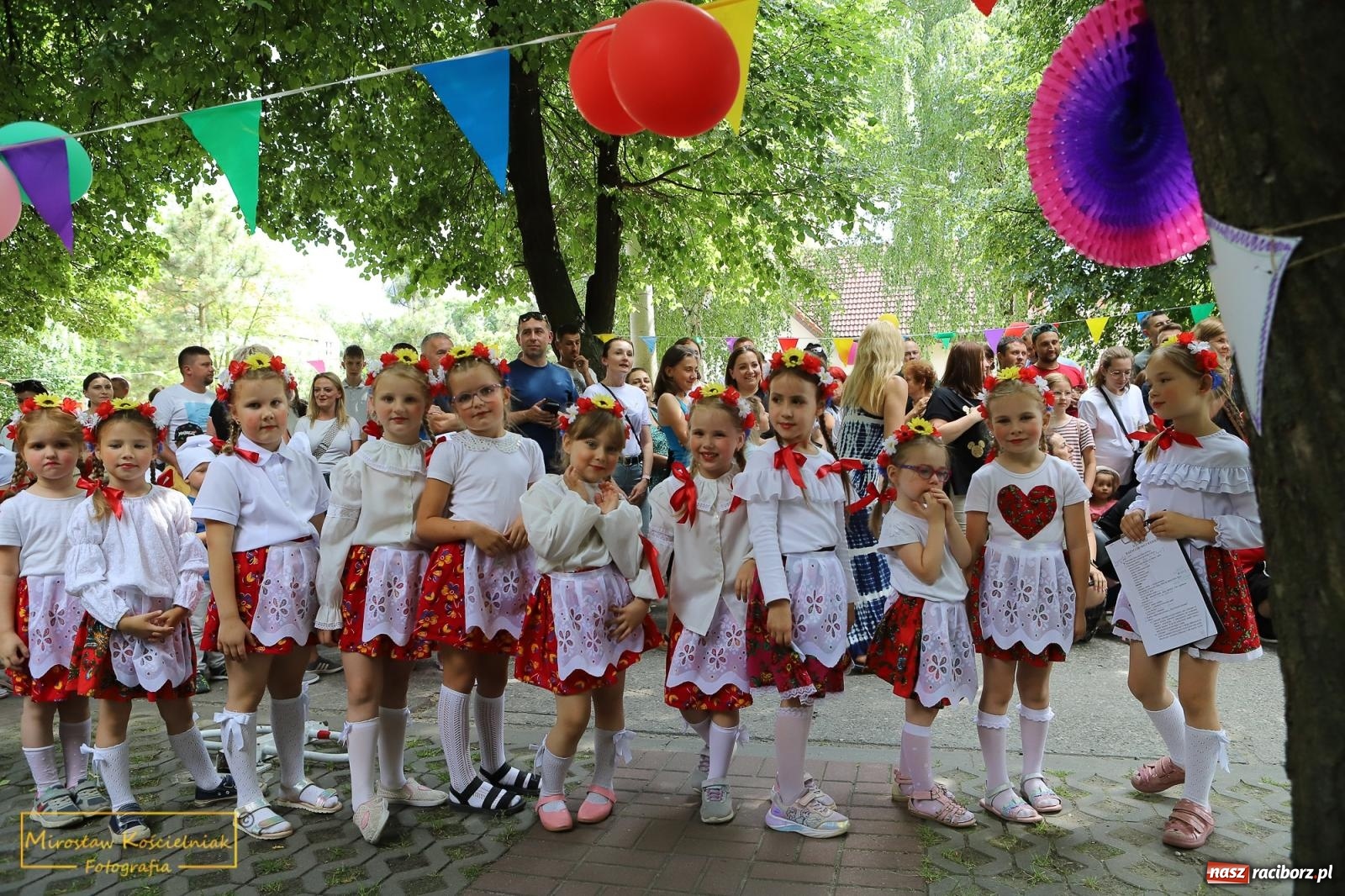 Zdjęcie w galerii na portalu naszraciborz.pl: Uśmiech i radość w Przedszkolu nr 3. Festyn przy Kozielskiej [FOTO i WIDEO] wiadomości z regionu