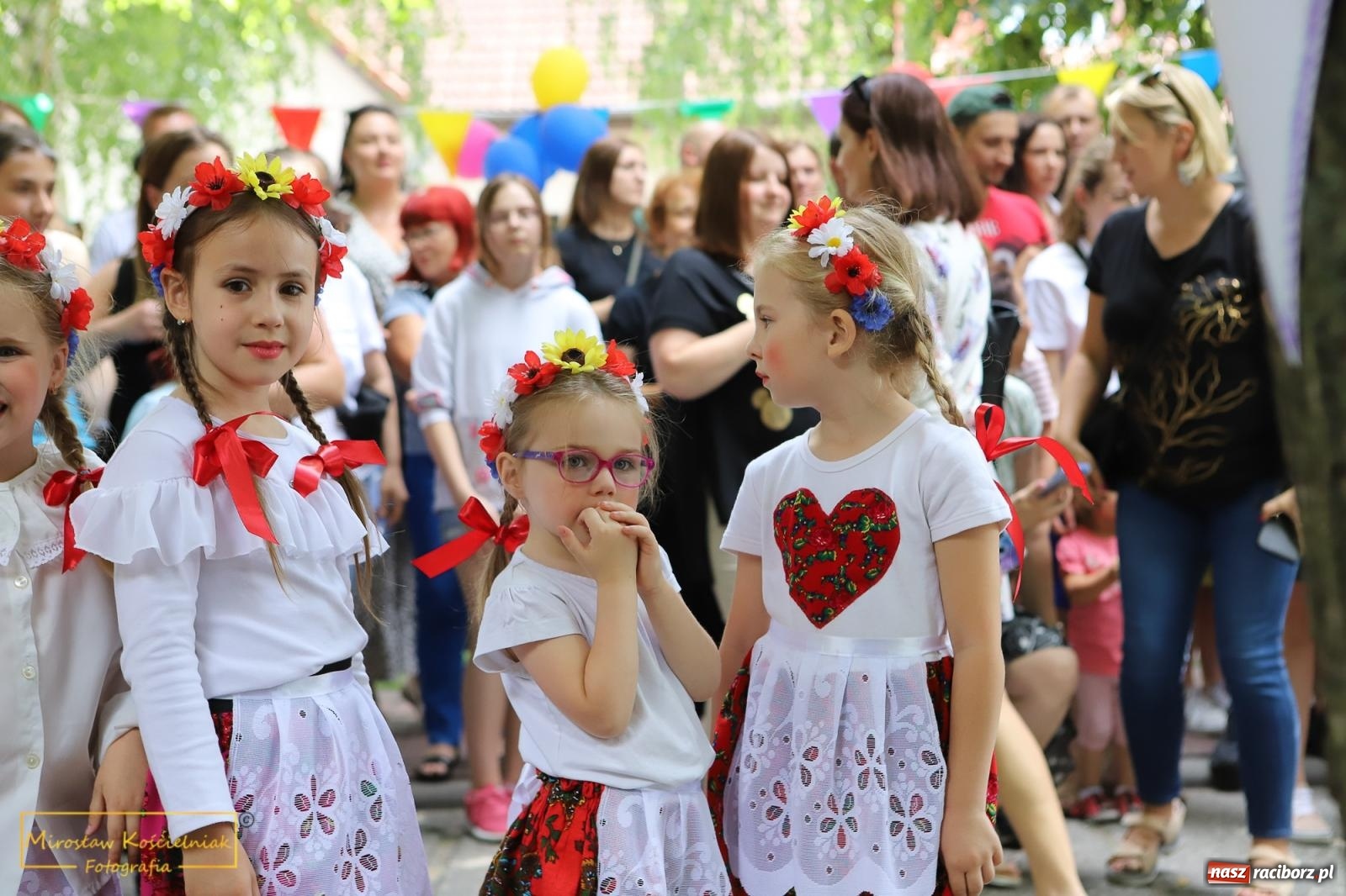 Zdjęcie w galerii na portalu naszraciborz.pl: Uśmiech i radość w Przedszkolu nr 3. Festyn przy Kozielskiej [FOTO i WIDEO] wiadomości z regionu
