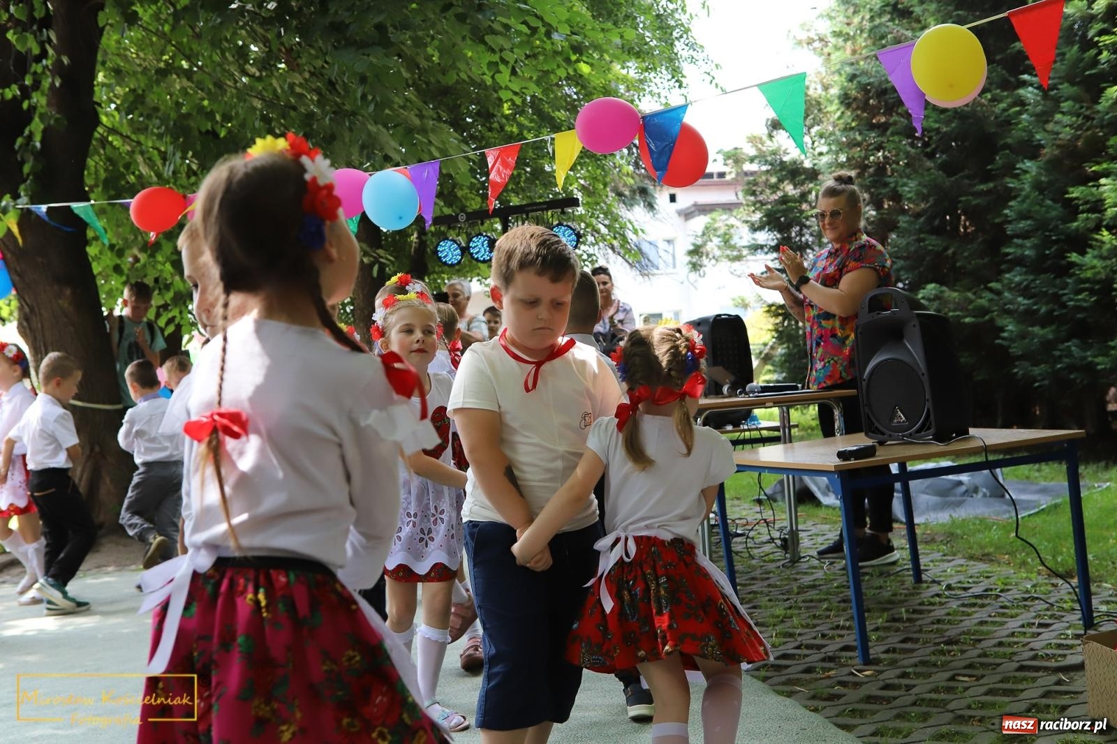 Zdjęcie w galerii na portalu naszraciborz.pl: Uśmiech i radość w Przedszkolu nr 3. Festyn przy Kozielskiej [FOTO i WIDEO] wiadomości z regionu
