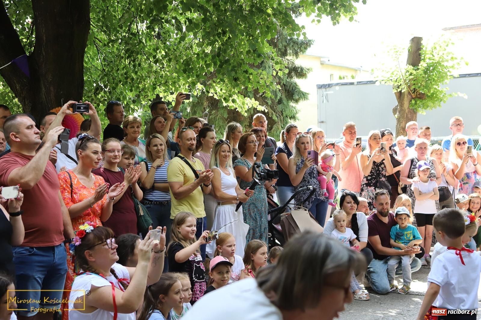 Zdjęcie w galerii na portalu naszraciborz.pl: Uśmiech i radość w Przedszkolu nr 3. Festyn przy Kozielskiej [FOTO i WIDEO] wiadomości z regionu