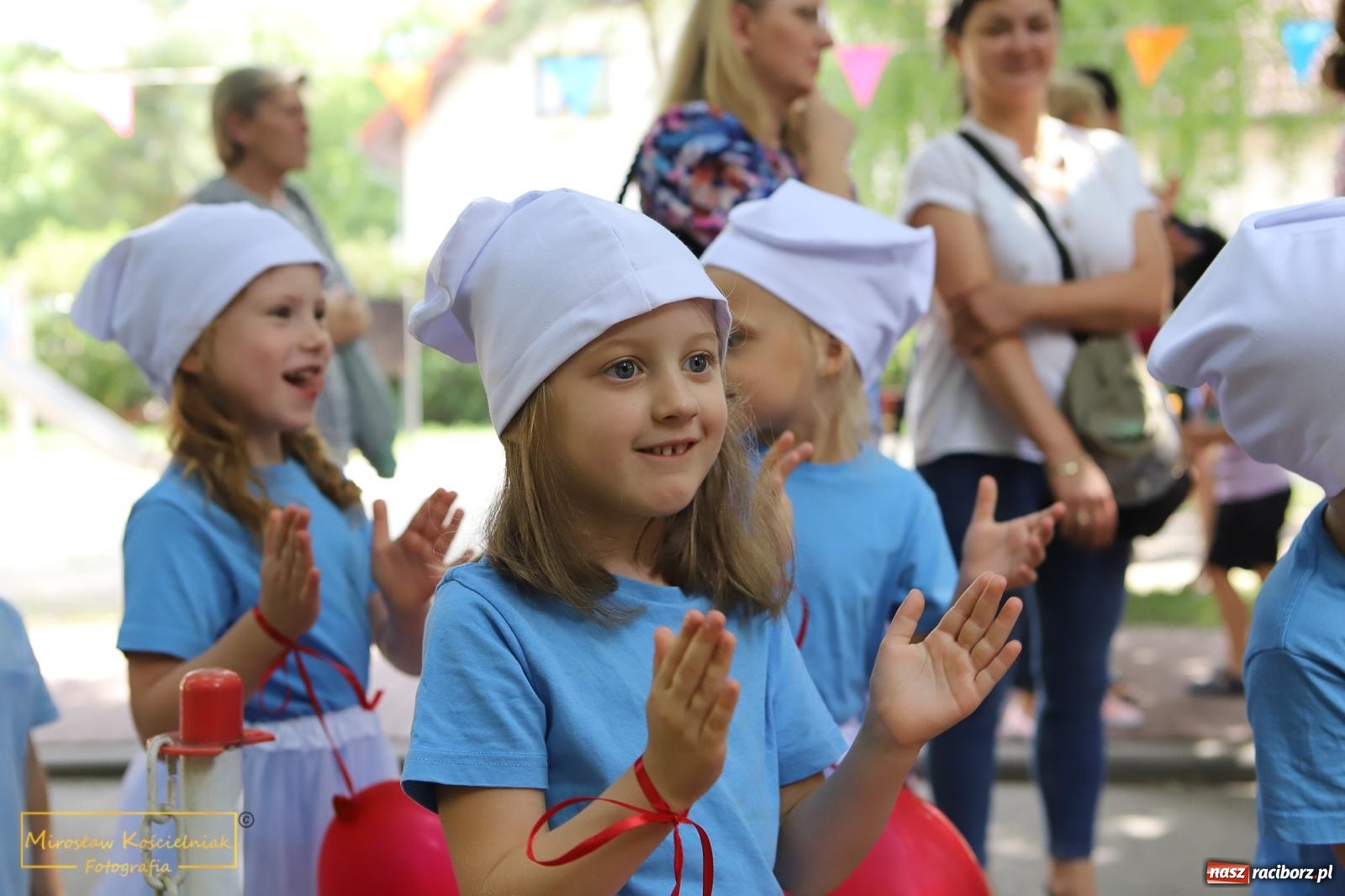 Zdjęcie w galerii na portalu naszraciborz.pl: Uśmiech i radość w Przedszkolu nr 3. Festyn przy Kozielskiej [FOTO i WIDEO] wiadomości z regionu
