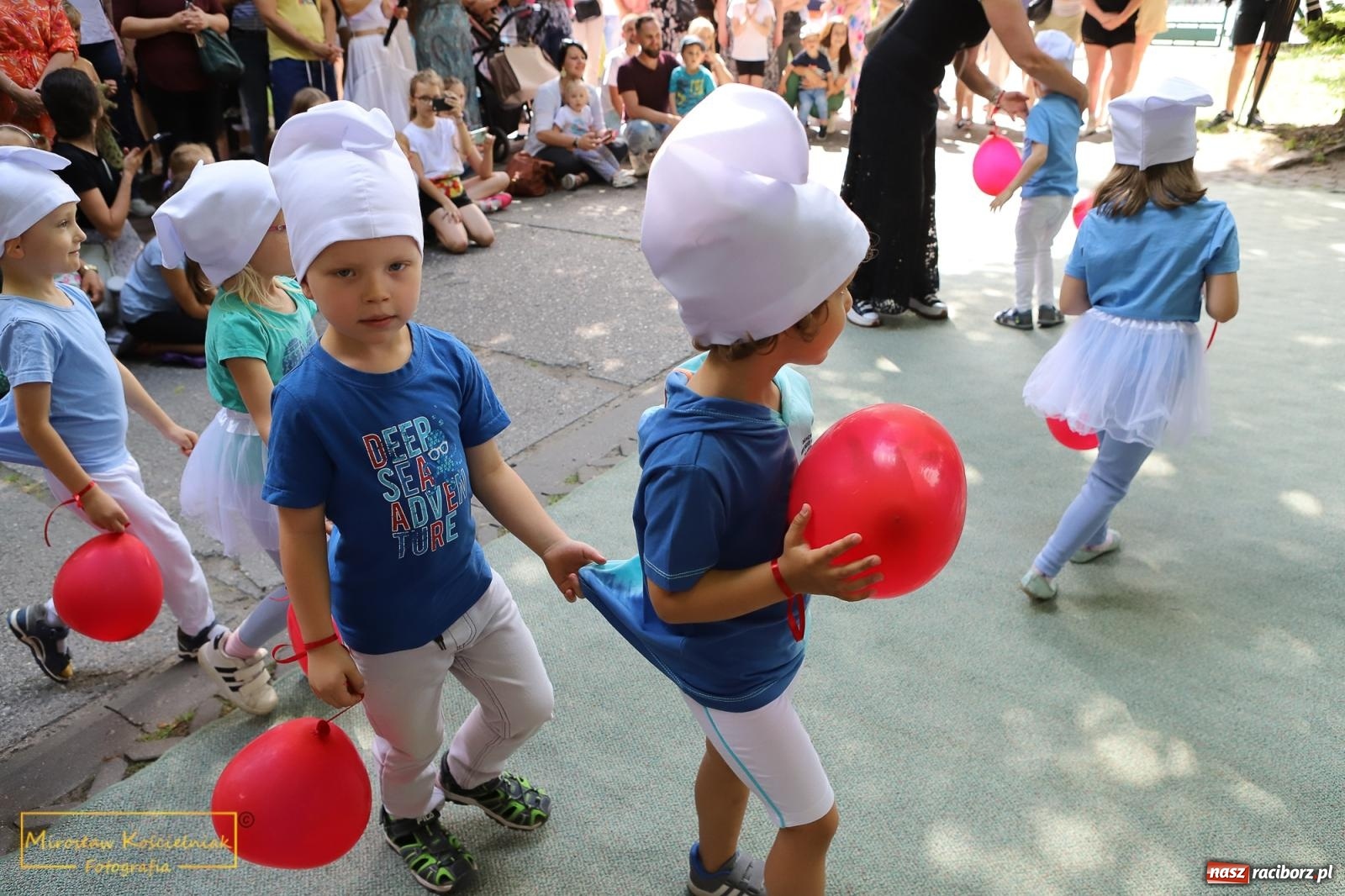 Zdjęcie w galerii na portalu naszraciborz.pl: Uśmiech i radość w Przedszkolu nr 3. Festyn przy Kozielskiej [FOTO i WIDEO] wiadomości z regionu