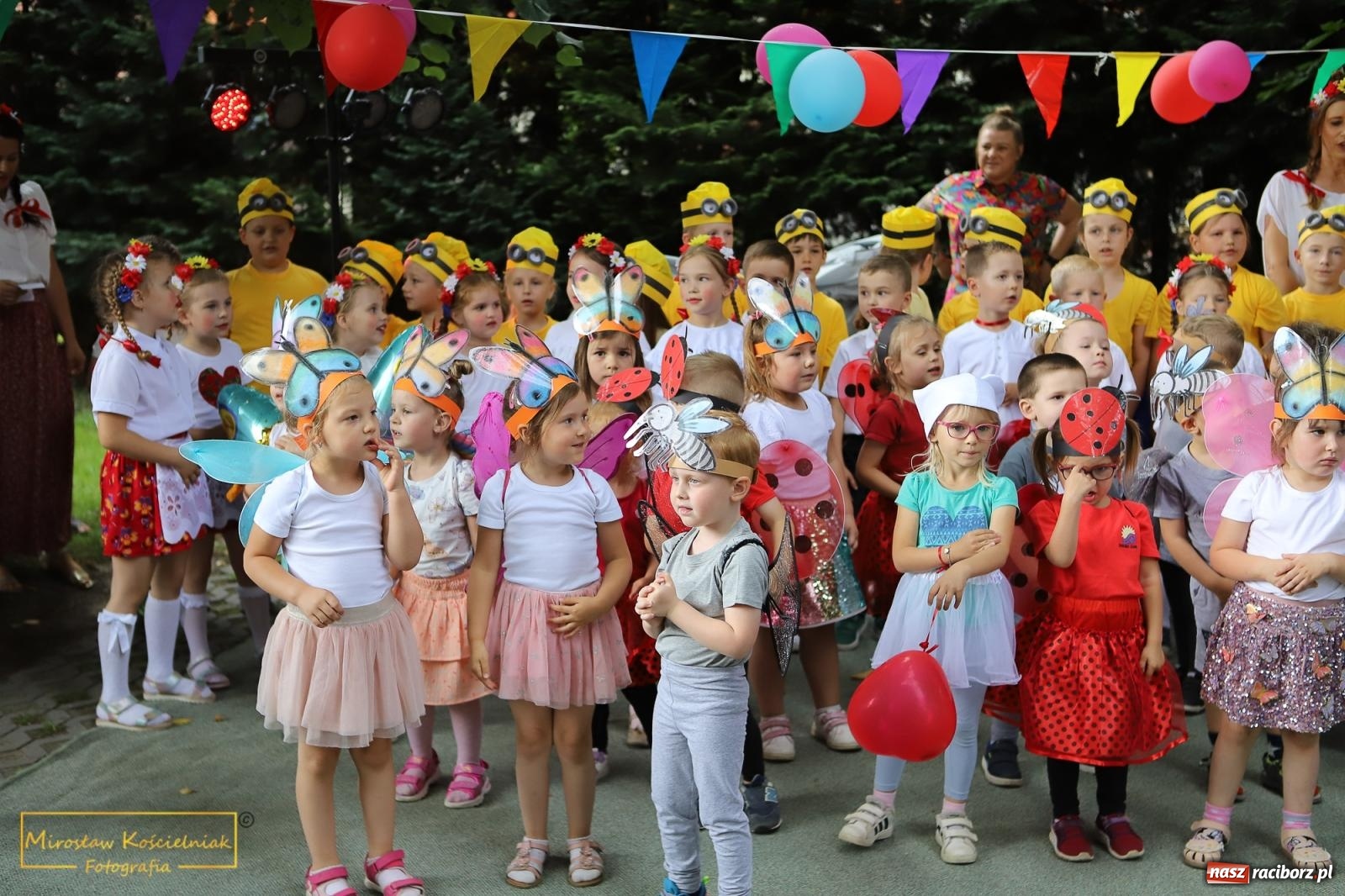 Zdjęcie w galerii na portalu naszraciborz.pl: Uśmiech i radość w Przedszkolu nr 3. Festyn przy Kozielskiej [FOTO i WIDEO] wiadomości z regionu