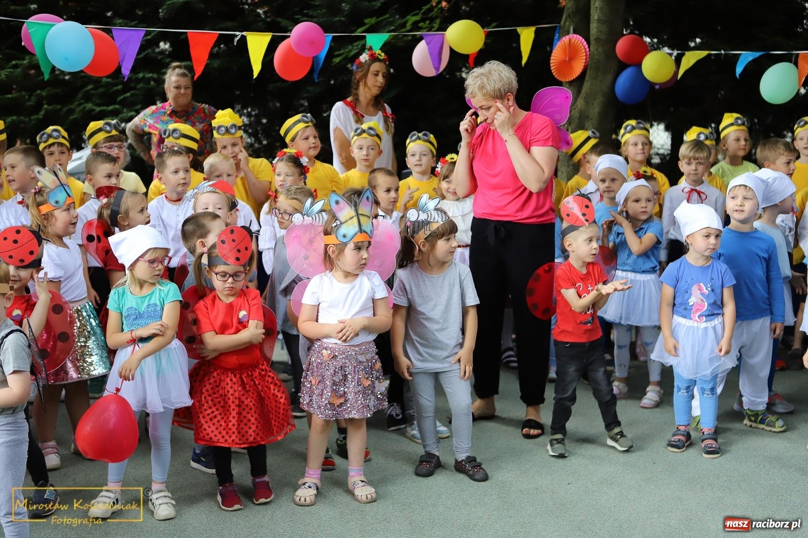 Zdjęcie w galerii na portalu naszraciborz.pl: Uśmiech i radość w Przedszkolu nr 3. Festyn przy Kozielskiej [FOTO i WIDEO] wiadomości z regionu