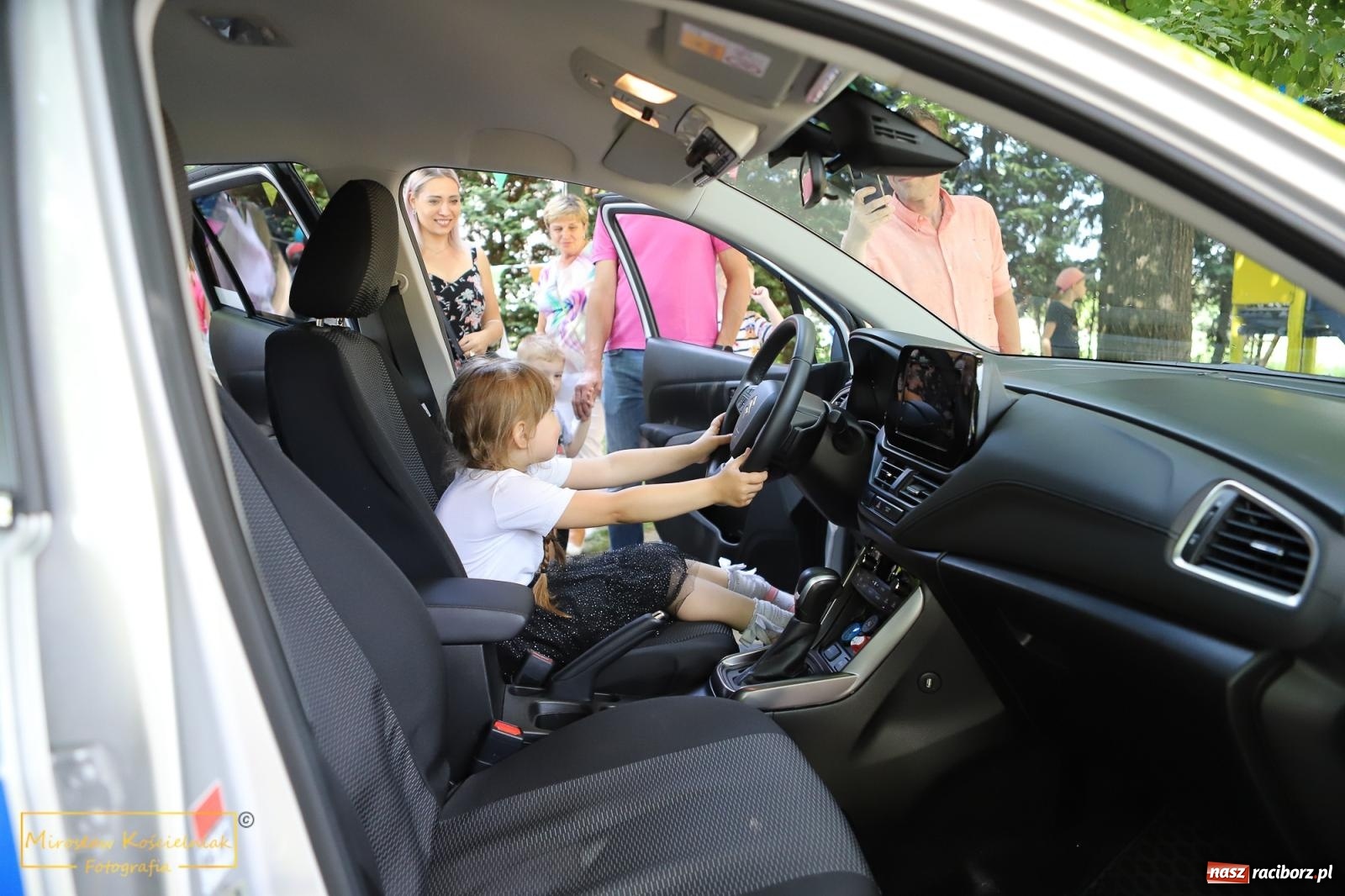 Zdjęcie w galerii na portalu naszraciborz.pl: Uśmiech i radość w Przedszkolu nr 3. Festyn przy Kozielskiej [FOTO i WIDEO] wiadomości z regionu