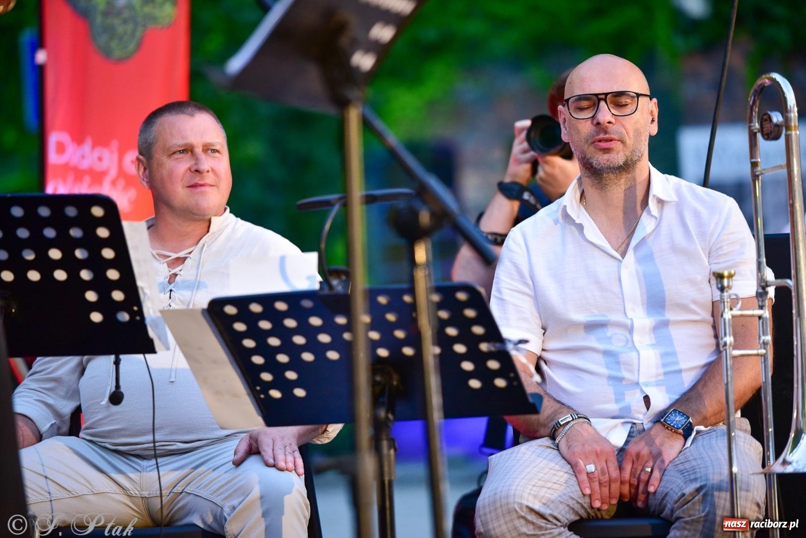 Zdjęcie w galerii na portalu naszraciborz.pl: Raciborska potańcówka przy Tęczowej z Lotharsami [FOTO i WIDEO] wiadomości z regionu
