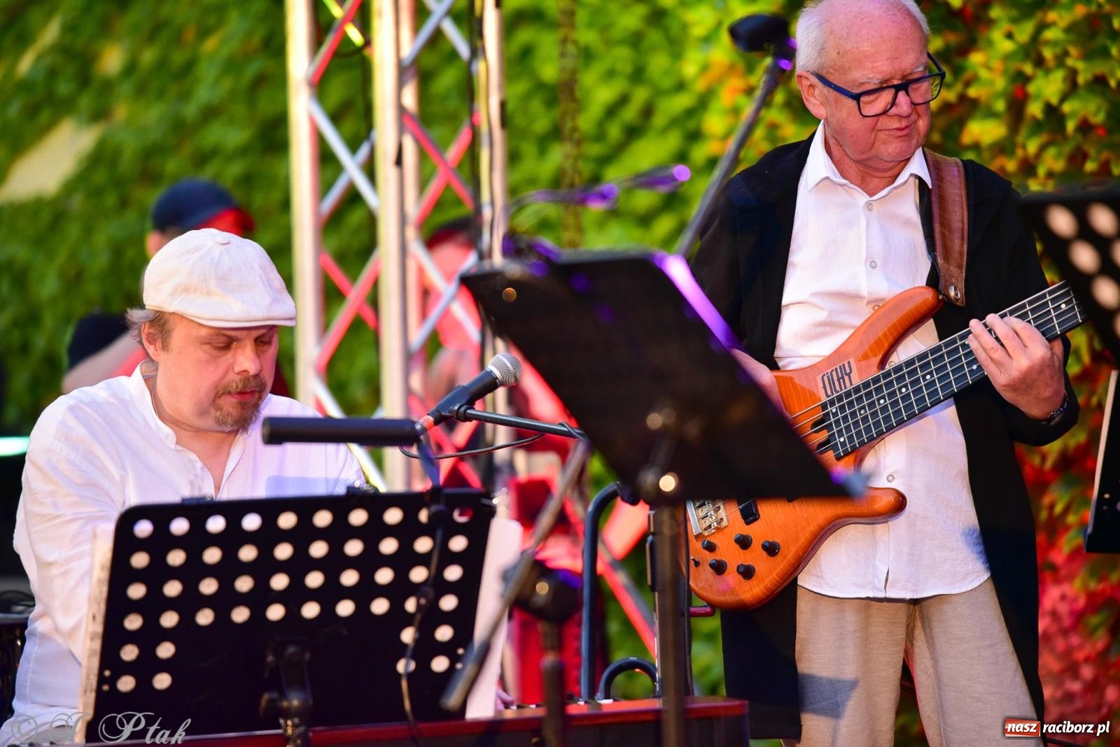 Zdjęcie w galerii na portalu naszraciborz.pl: Raciborska potańcówka przy Tęczowej z Lotharsami [FOTO i WIDEO] wiadomości z regionu